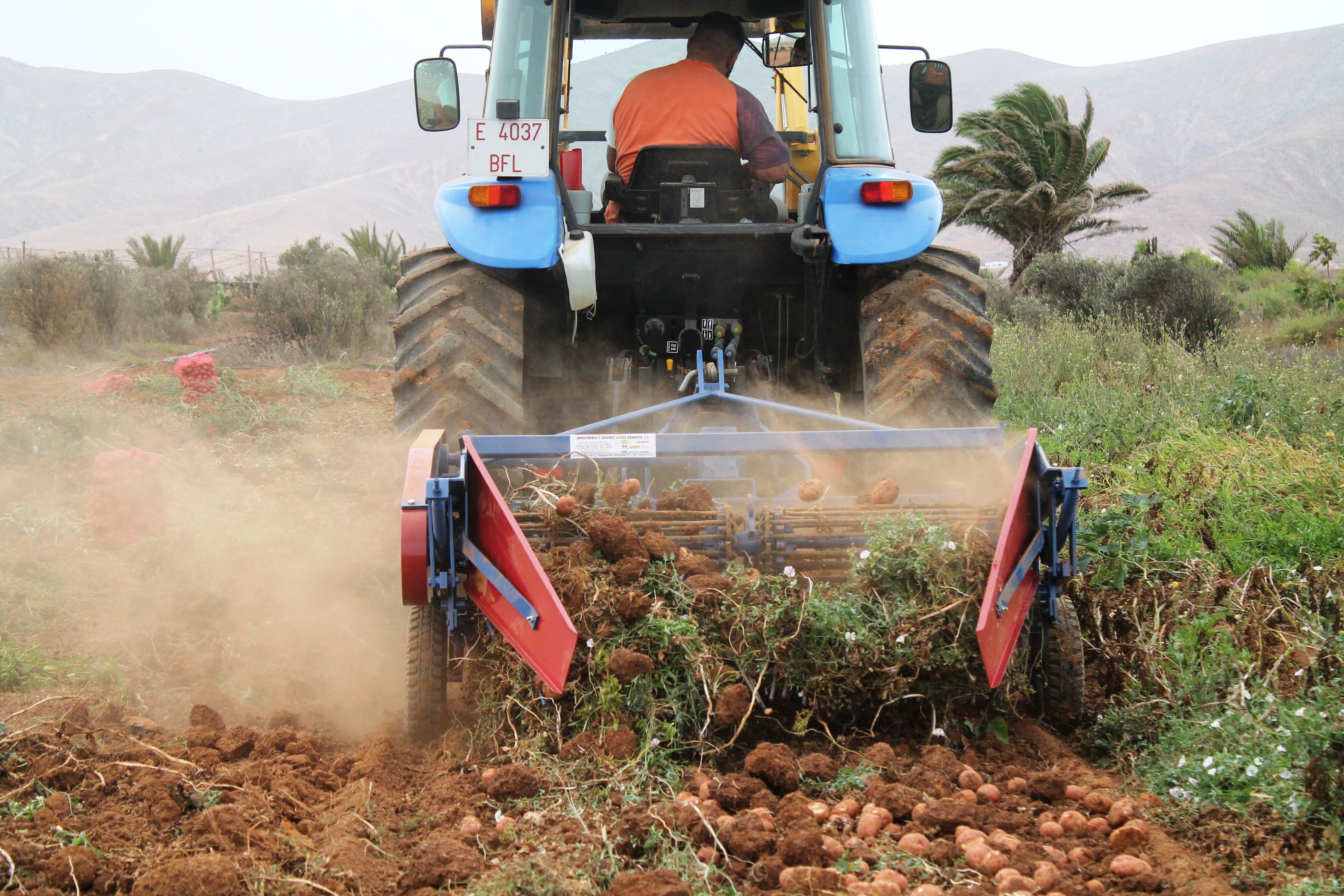 Tractor en el campo