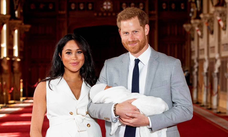Meghan Markle y el príncipe Harry en la presentación de su hijo Meghan Markle y el príncipe Harry en la presentación de su hijo