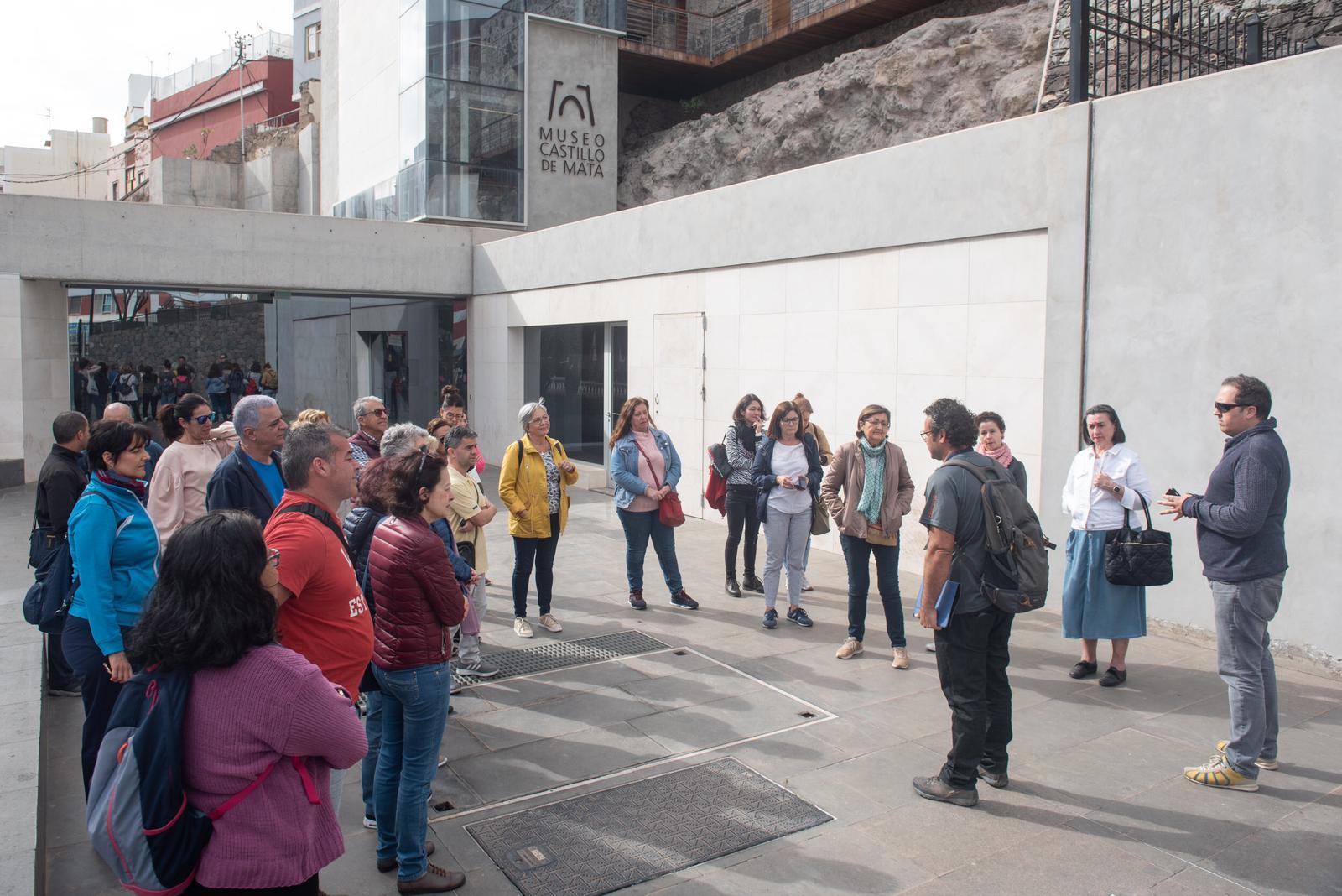 Visita guiada del Cabildo de Gran Canaria al Castillo de Mata 