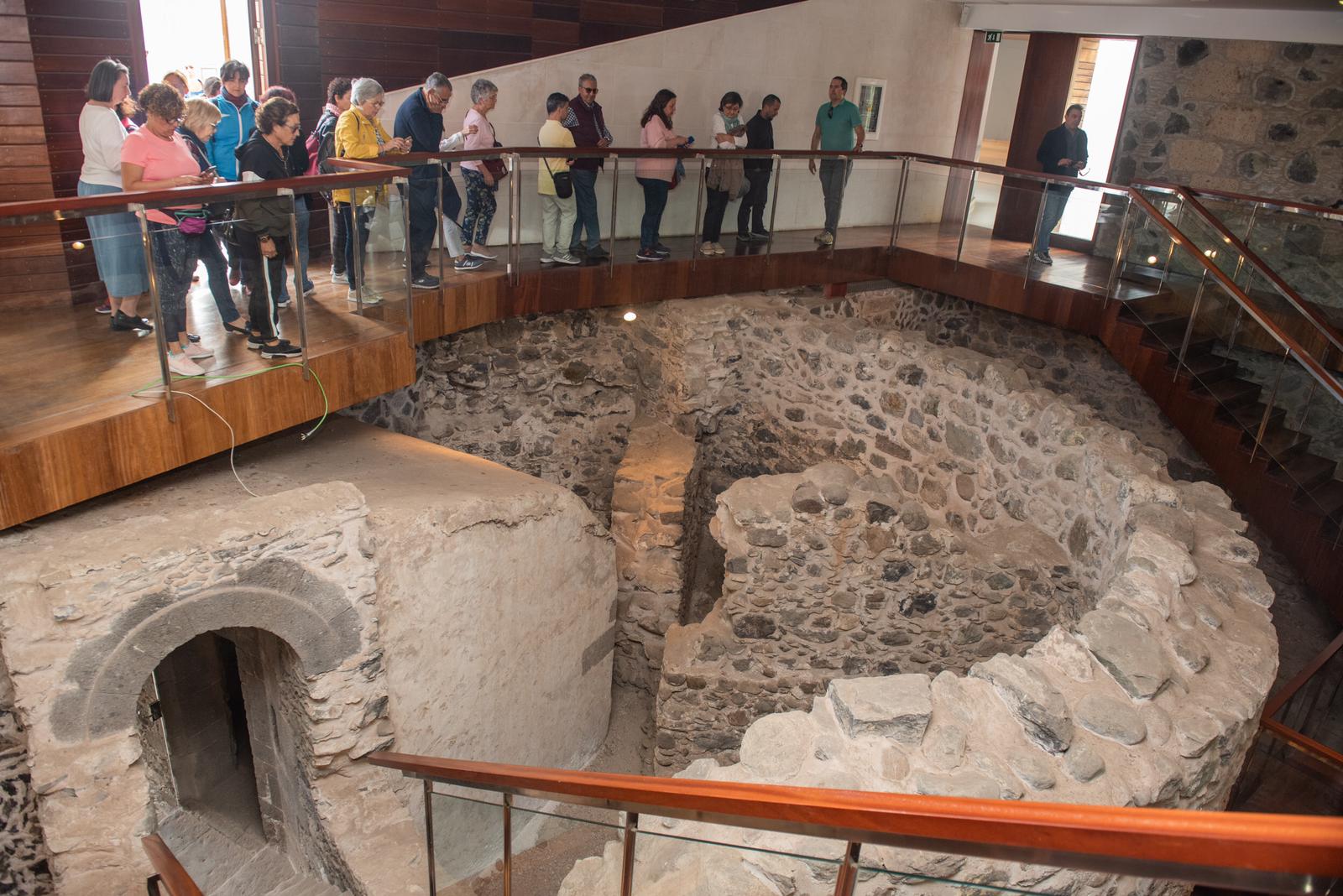Visita guiada del Cabildo de Gran Canaria al Castillo de Mata 