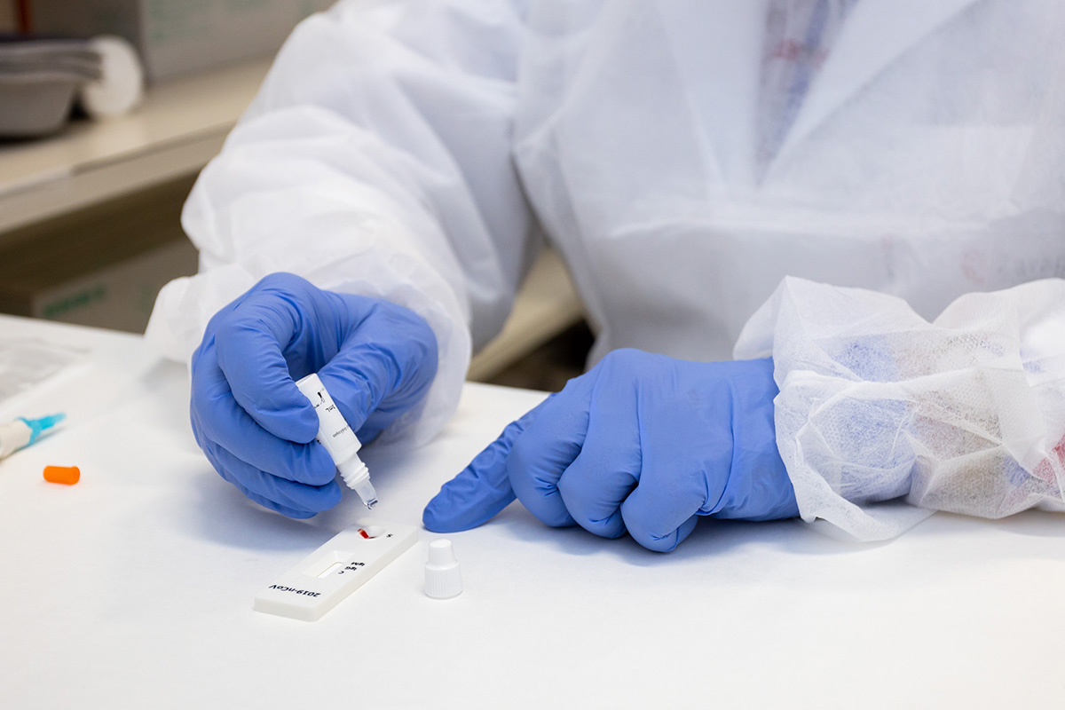 test de coronavirus en laboratorio