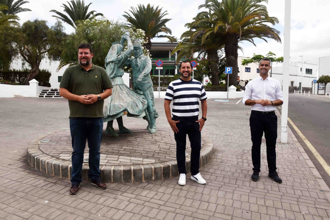 El tenor Jorge de León visitó el Teatro de San Bartolomé. Lanzarote