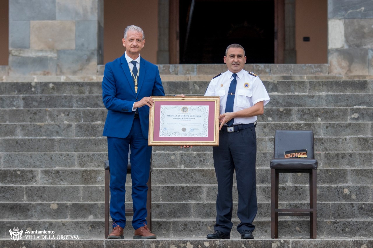 Protección Civil de La Orotava recibió la Medalla al Mérito