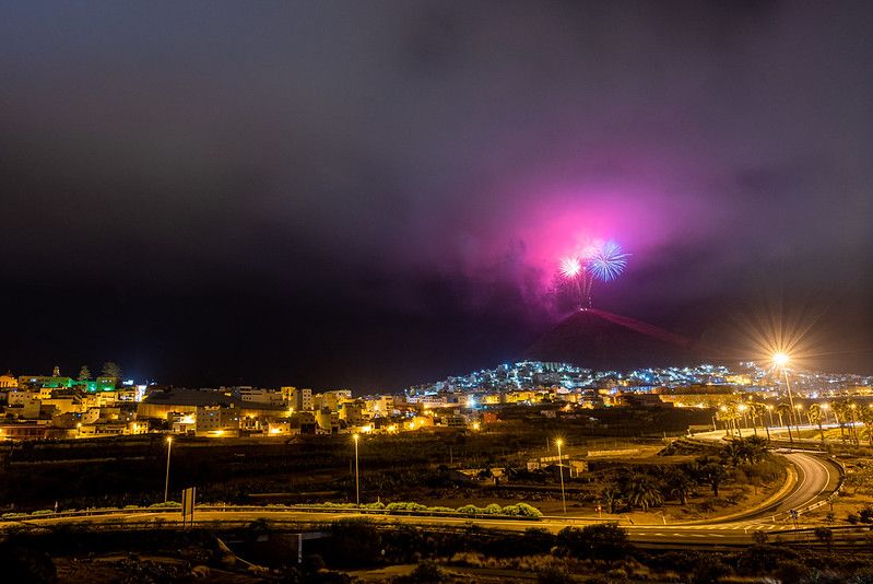 Volcán de las Fiestas Mayores anuncia que Gáldar. Gran Canaria