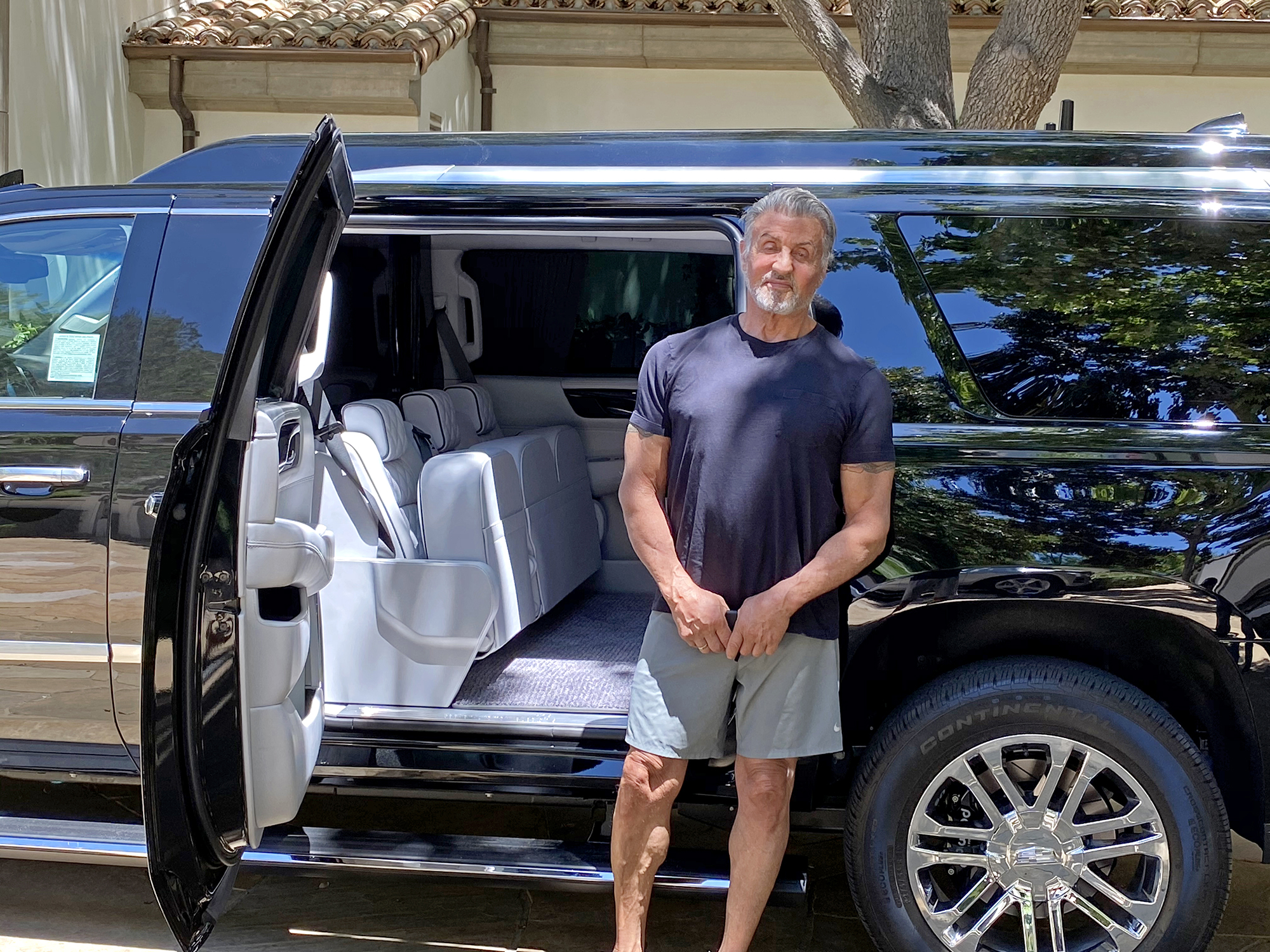 Silvester Stallone en su Cadillac