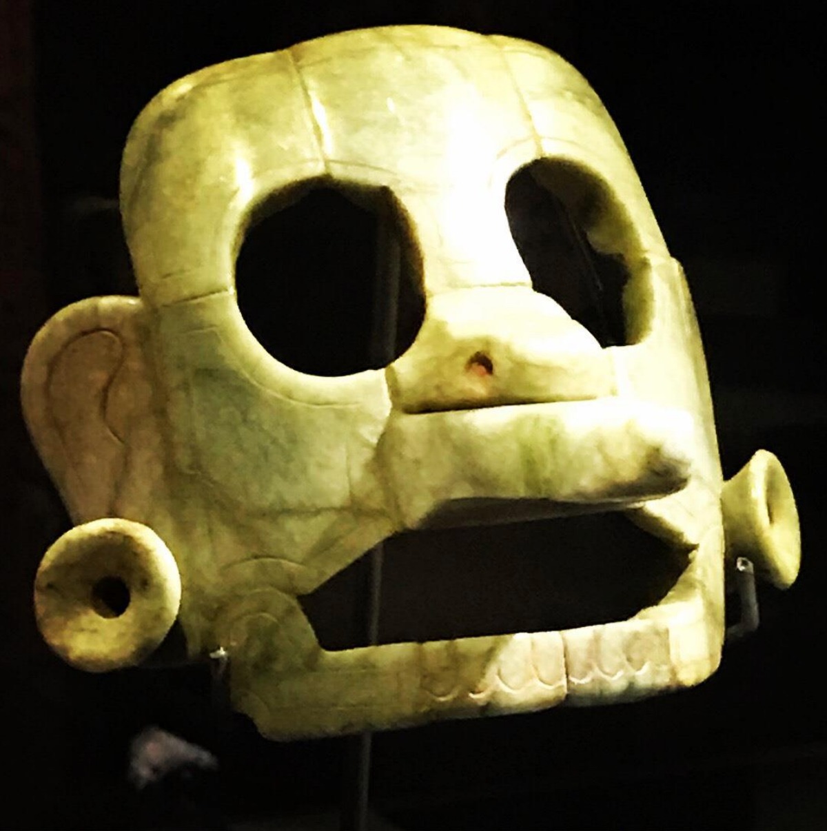 Guatemala recupera una antigua máscara de jade Guatemala recupera una antigua máscara de jade