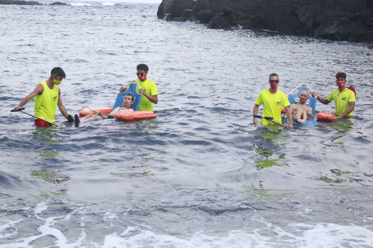 Garachico abre la rampa accesible de la playa de El Muelle. Tenerife