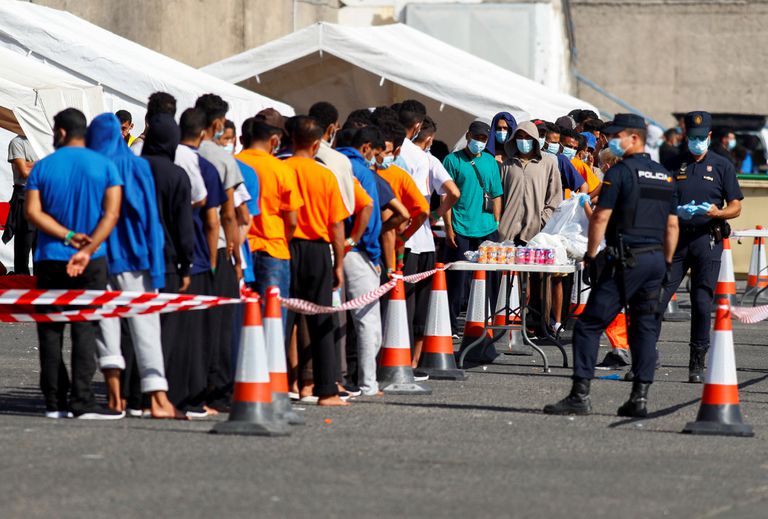 Inmigrantes en Arguineguín. Gran Canaria Inmigrantes en Arguineguín. Gran Canaria