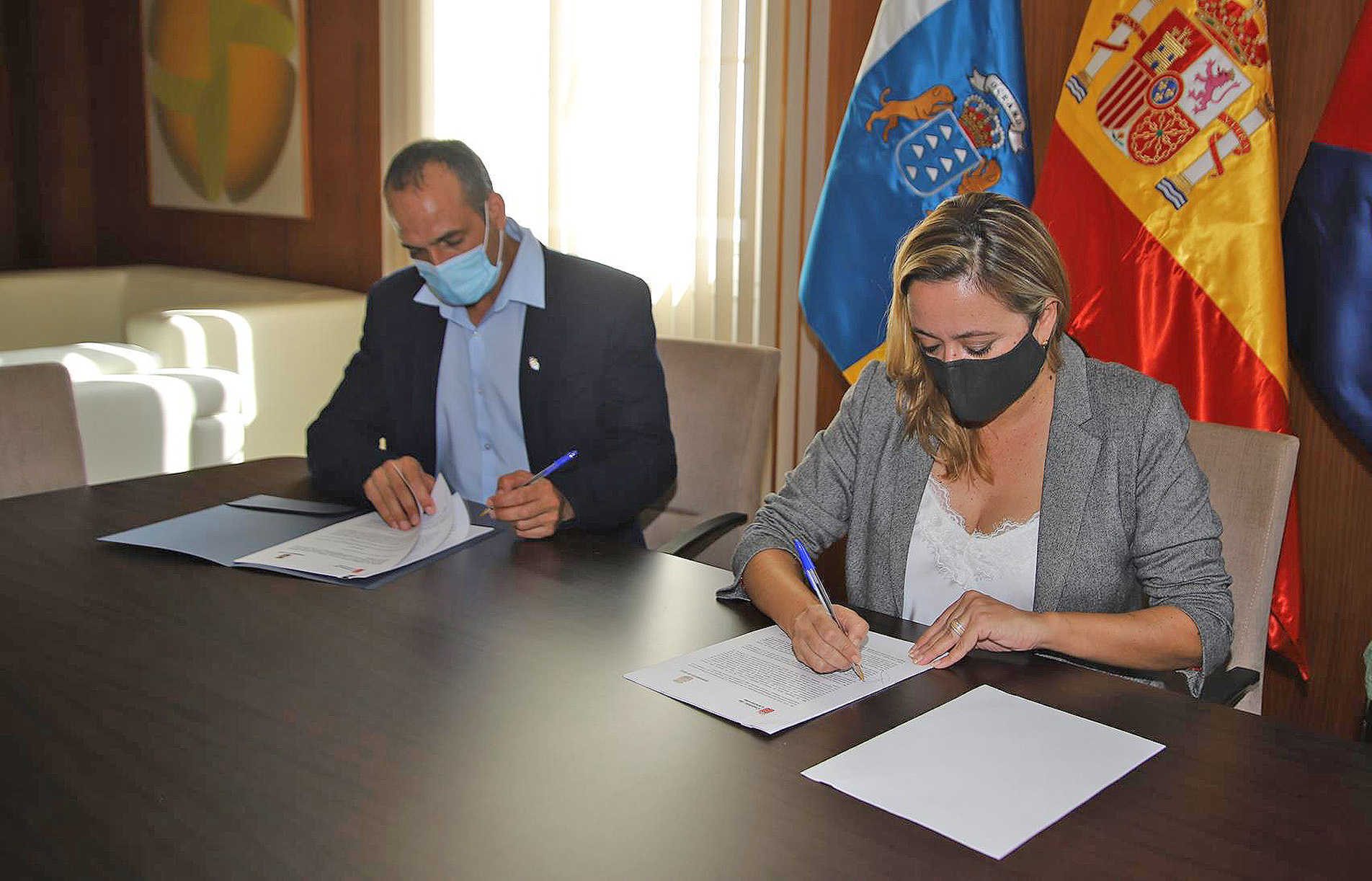 Firma de la adenda de la Cueva de Los Verdes. Lanzarote / CanariasNoticias.es