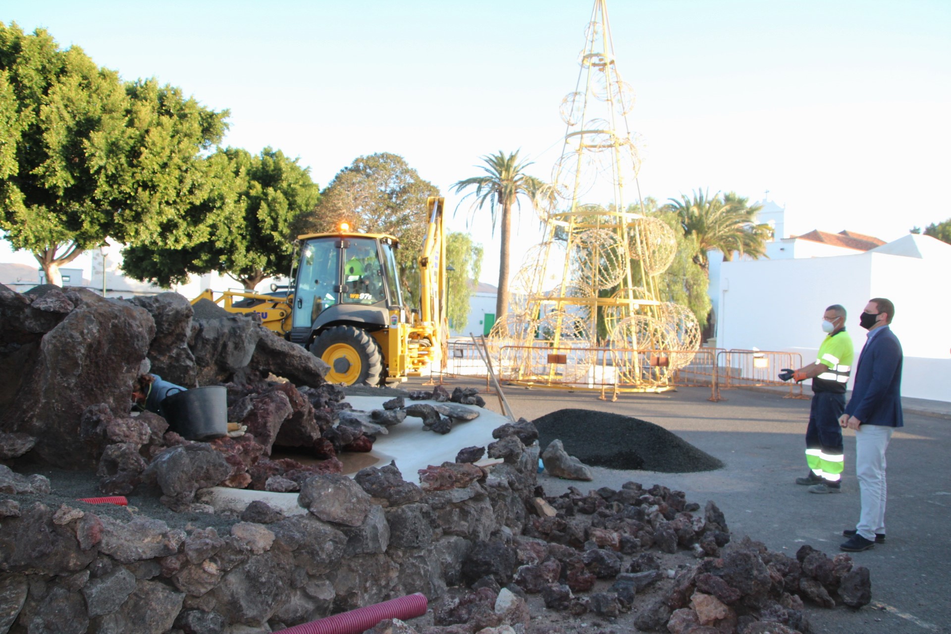 Óscar Noda visita las obras de instalación del Belén / CanariasNoticias.es