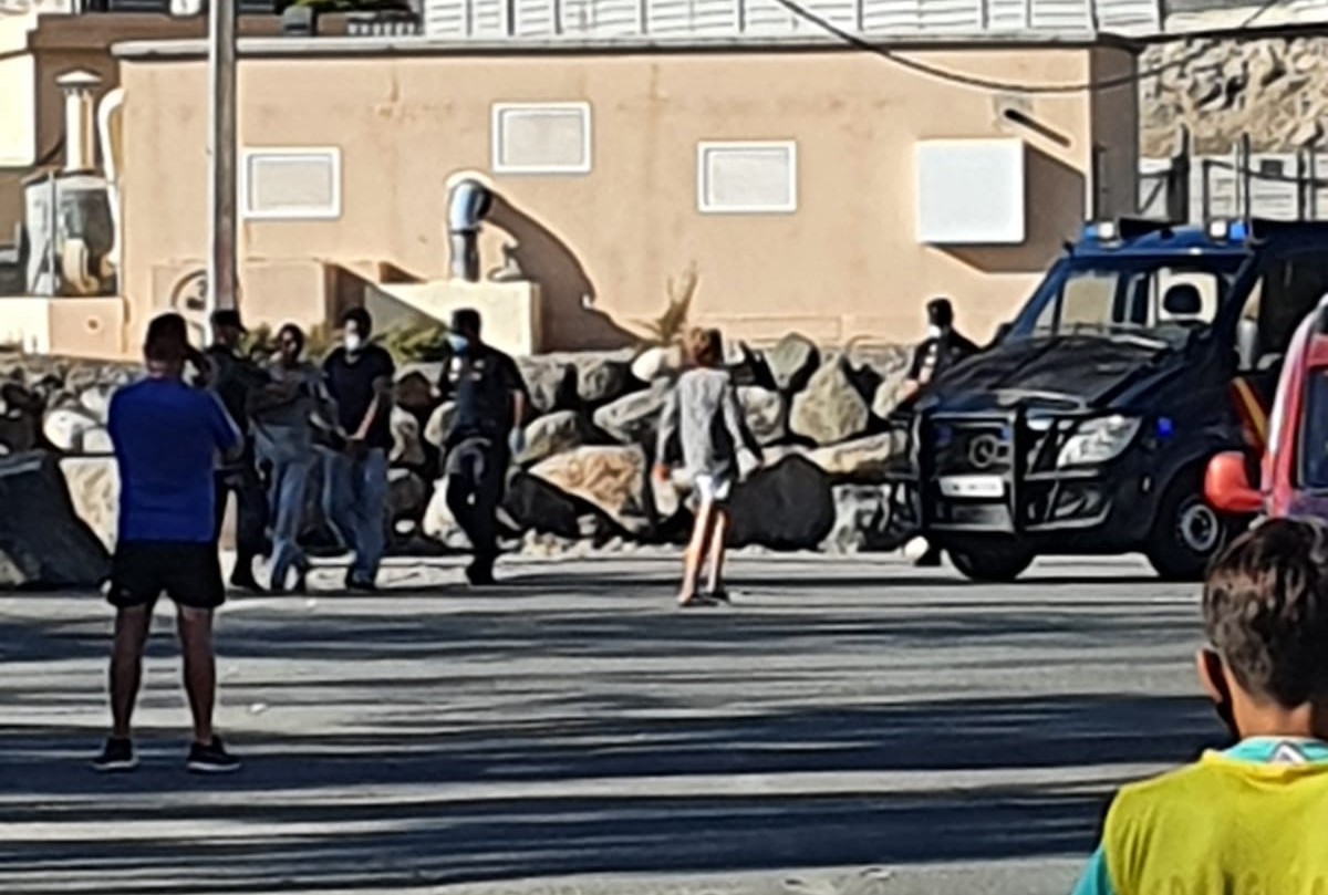 La Policía Nacional detiene a los inmigrantes fugados del muelle de Arguineguín en Mogán