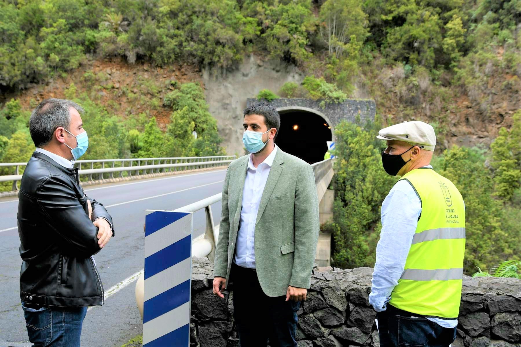 Obras repavimentación de la carretera del Norte de La Palma / CanariasNoticias.es Obras repavimentación de la carretera del Norte de La Palma / CanariasNoticias.es