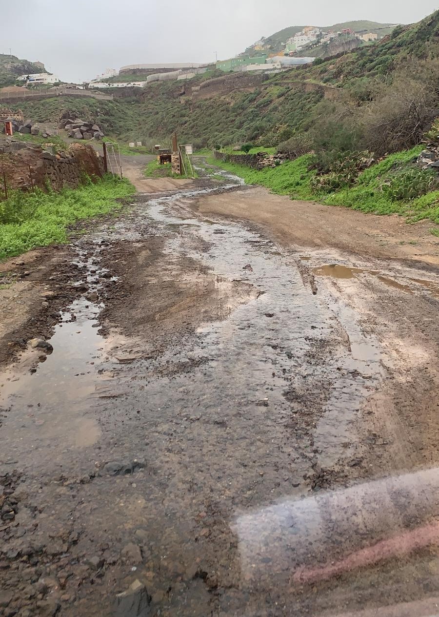 Vertido de aguas en el barranco de Cardones, Arucas / CanariasNoticias.es