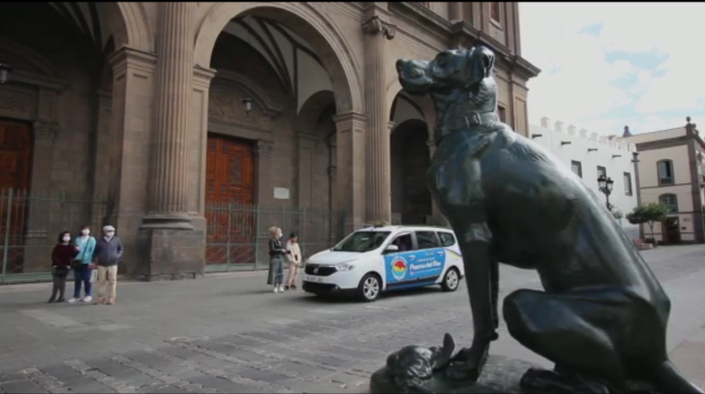 Catedral. Plaza de Santa Ana. Taxi/ canariasnoticias