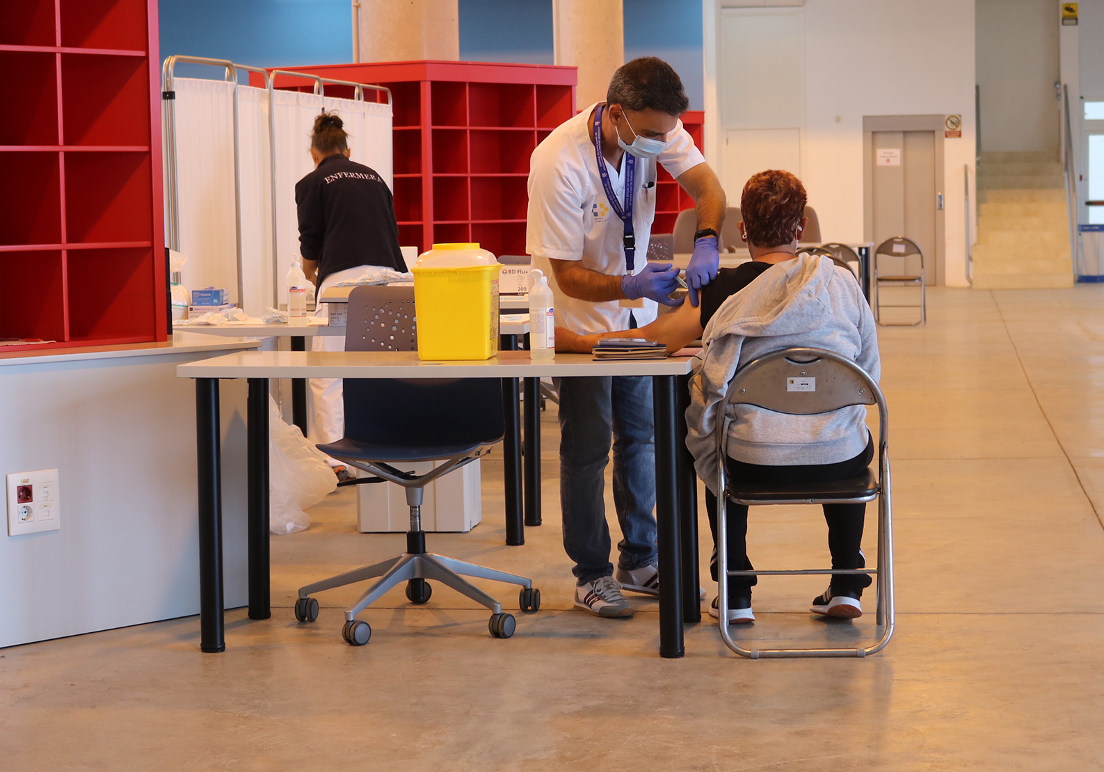 Vacunación en el Recinto Ferial de Los Realejos (Tenerife) / CanariasNoticias.es Vacunación en el Recinto Ferial de Los Realejos (Tenerife) / CanariasNoticias.es