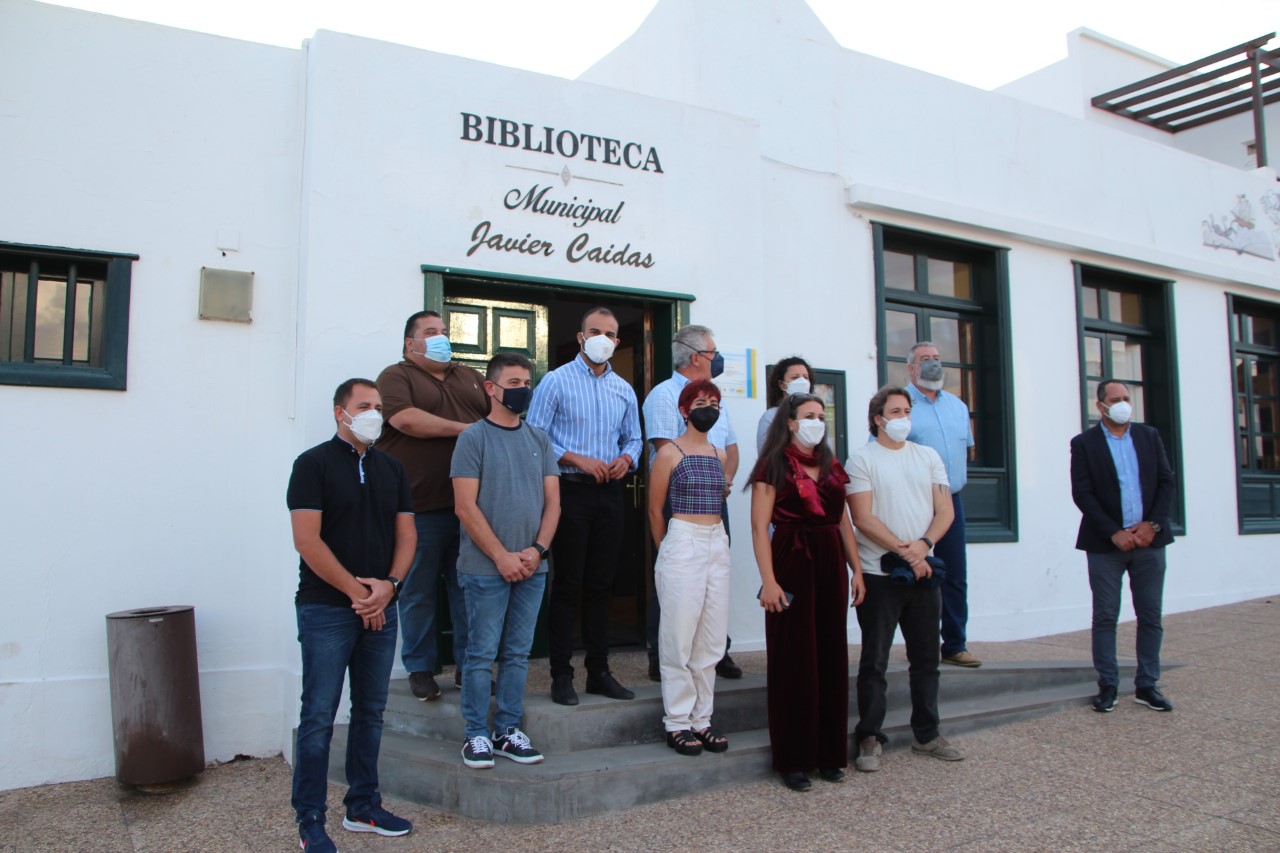 Playa Blanca rinde homenaje póstumo al gestor cultural Javier Caídas/ canariasnoticias