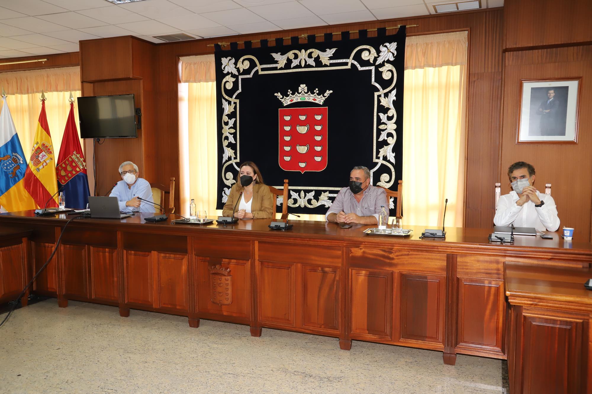 Cabildo y ayuntamientos abordan el Plan de Sostenibilidad Turística de Lanzarote / CanariasNoticias.es