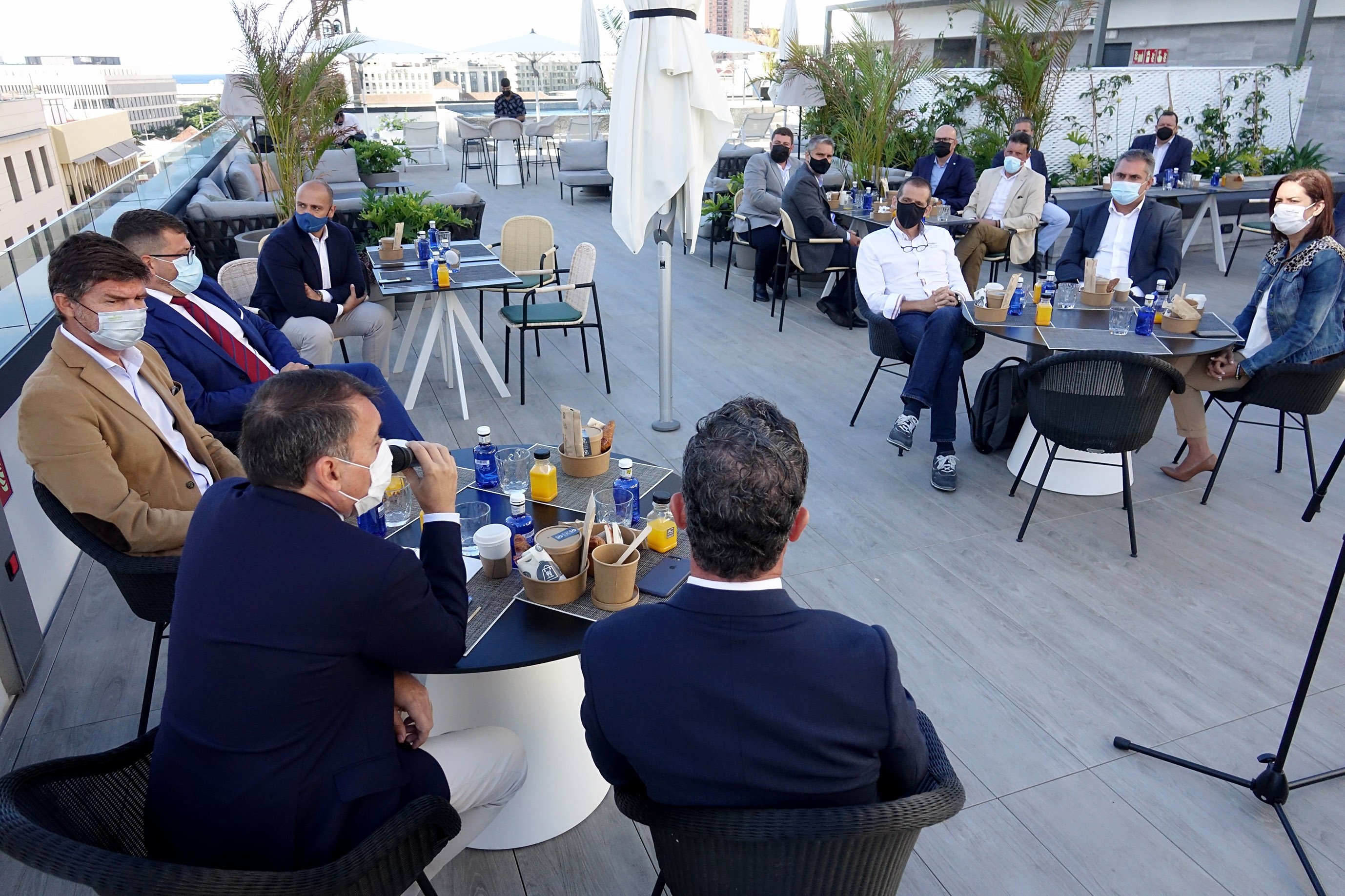 Reunión para impulsar el puerto y el sector hotelero de Santa Cruz de Tenerife / CanariasNoticias.es