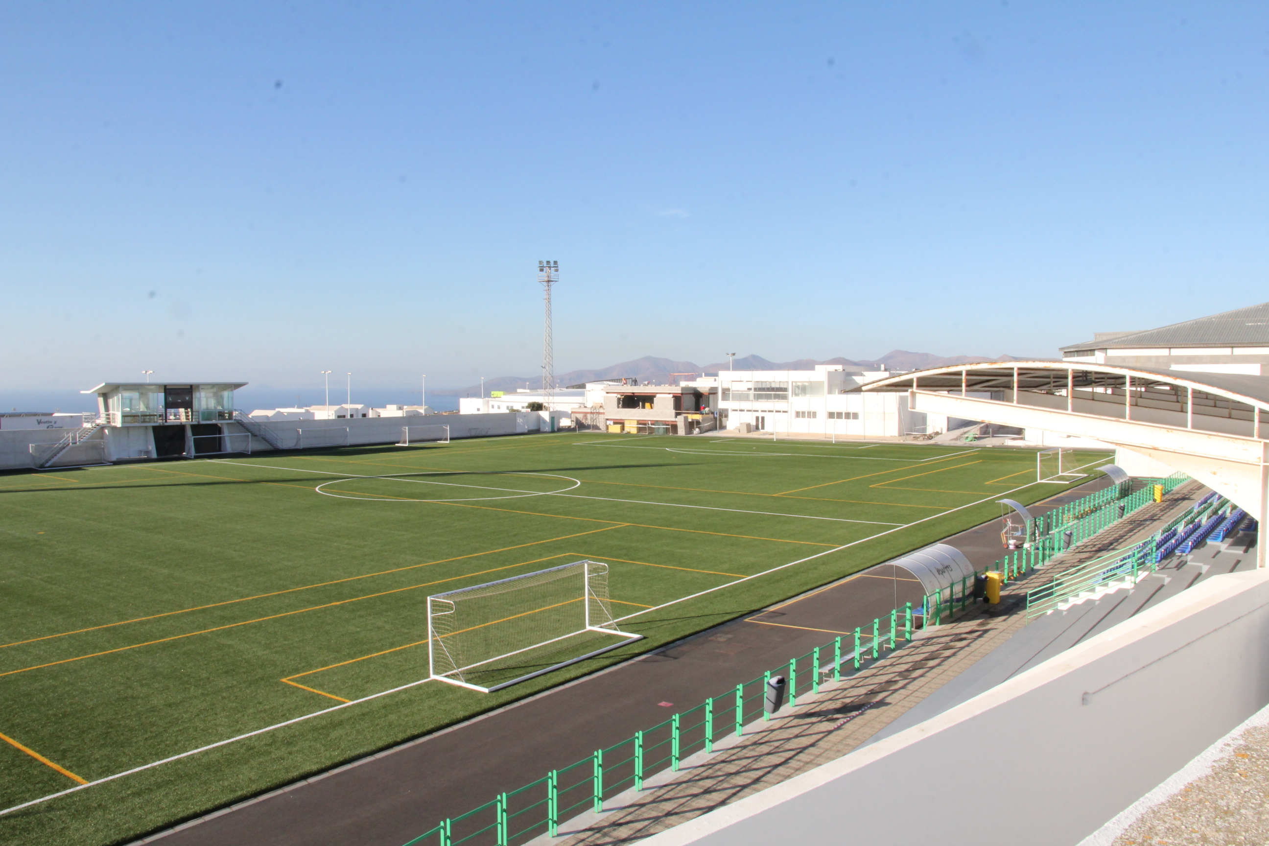 Campo de fútbol de Tías (Lanzarote) / CanariasNoticias.es Campo de fútbol de Tías (Lanzarote) / CanariasNoticias.es