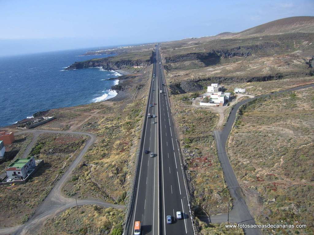 Carretera de Tenerife Sur/ canariasnoticias Carretera de Tenerife Sur/ canariasnoticias