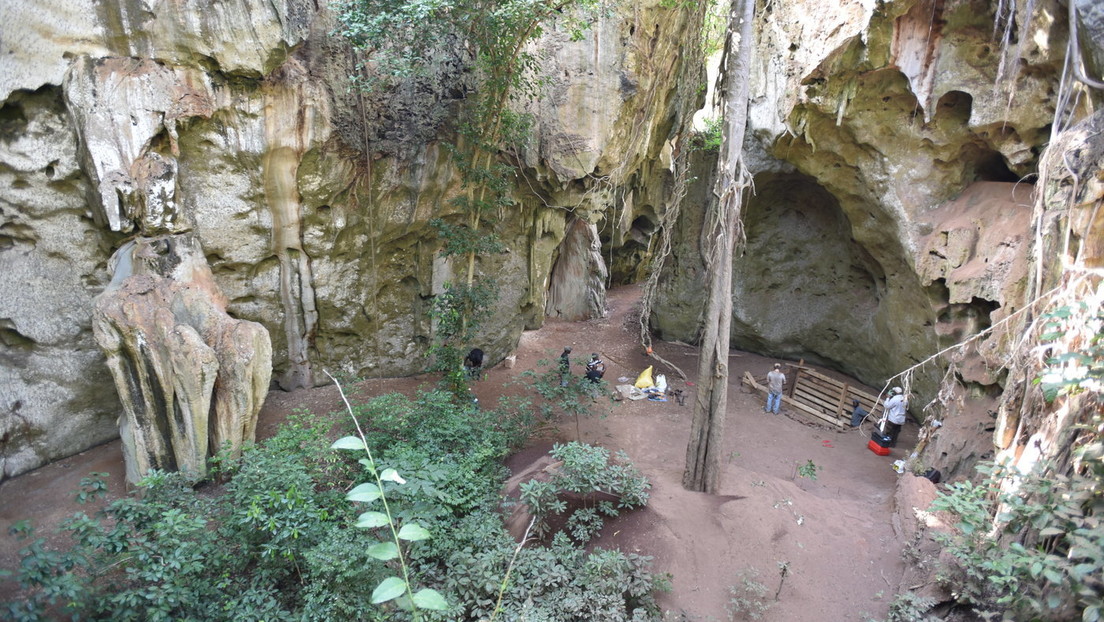 Cueva de Panga ya Saidi (Kenia) Cueva de Panga ya Saidi (Kenia)