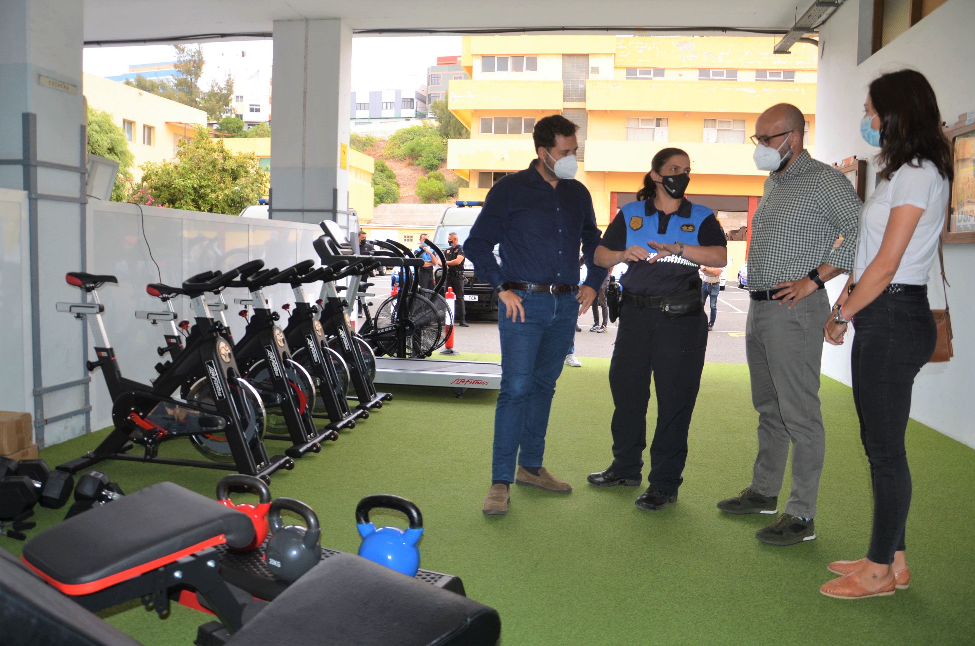 Entrega de material para la preparación física de la Policía Local de Las Palmas de Gran Canaria / CanariasNoticias.es