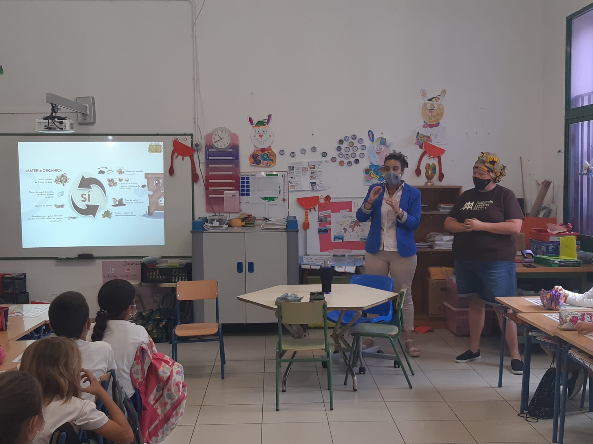 El Puerto Recicla llega a las aulas de Puerto de la Cruz / CanraiasNoticias.es El Puerto Recicla llega a las aulas de Puerto de la Cruz / CanraiasNoticias.es