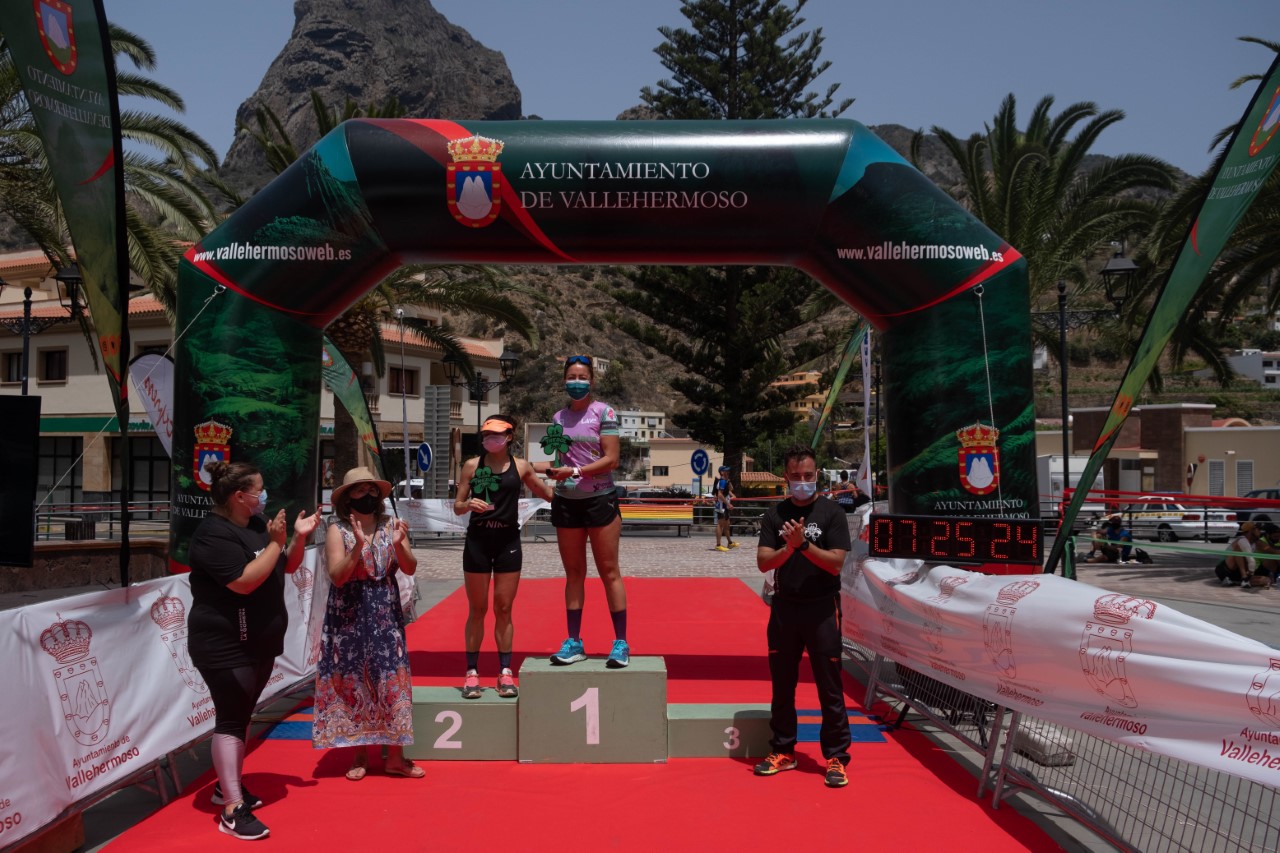 Cristofer Clemente y Luz María Martín ganadores de la Trebol Trail de Vallehermoso