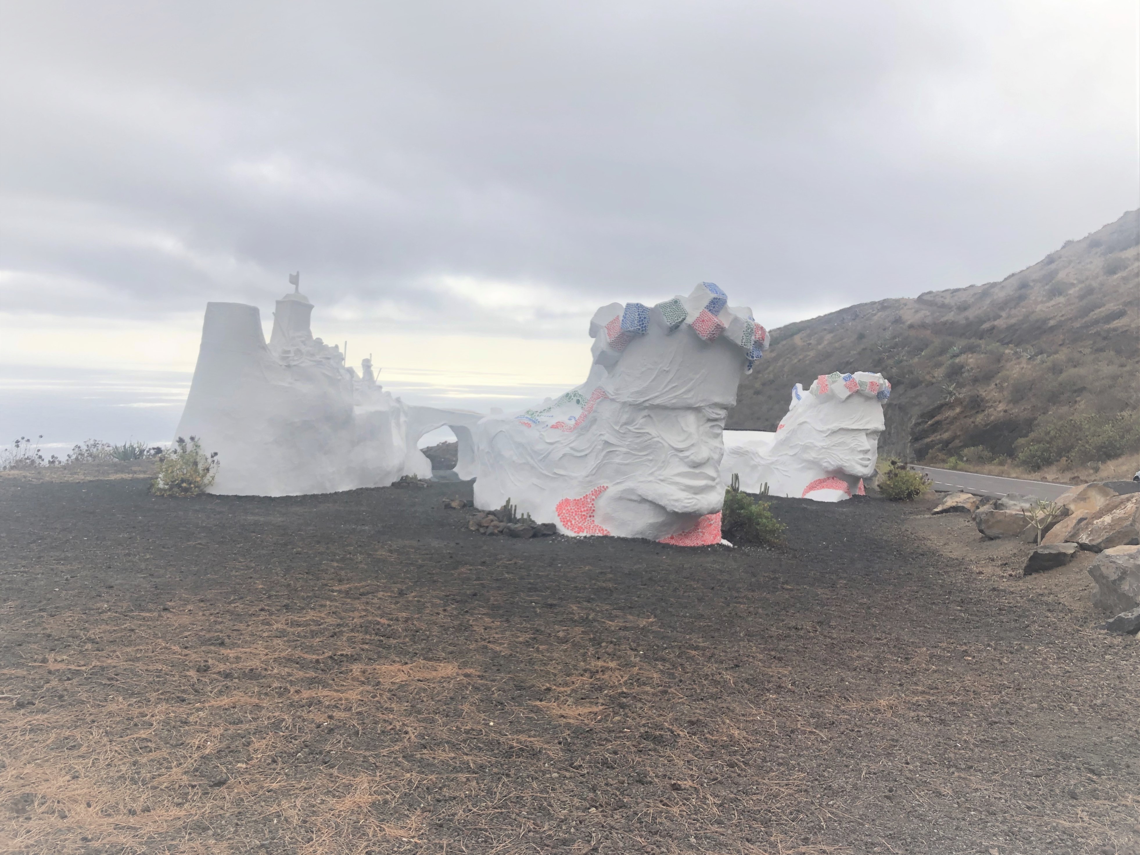 Escultura Homenaje a la Bajada de la Virgen de Los Reyes (El Hierro) / CanariasNoticias.es