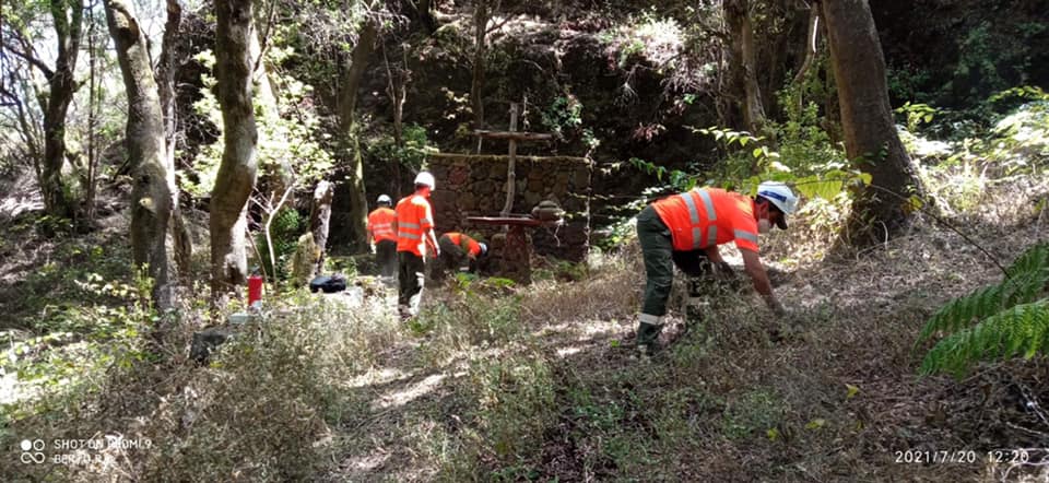 Mantenimiento y mejora de senderos en El Hierro / CanariasNoticias.es Mantenimiento y mejora de senderos en El Hierro / CanariasNoticias.es