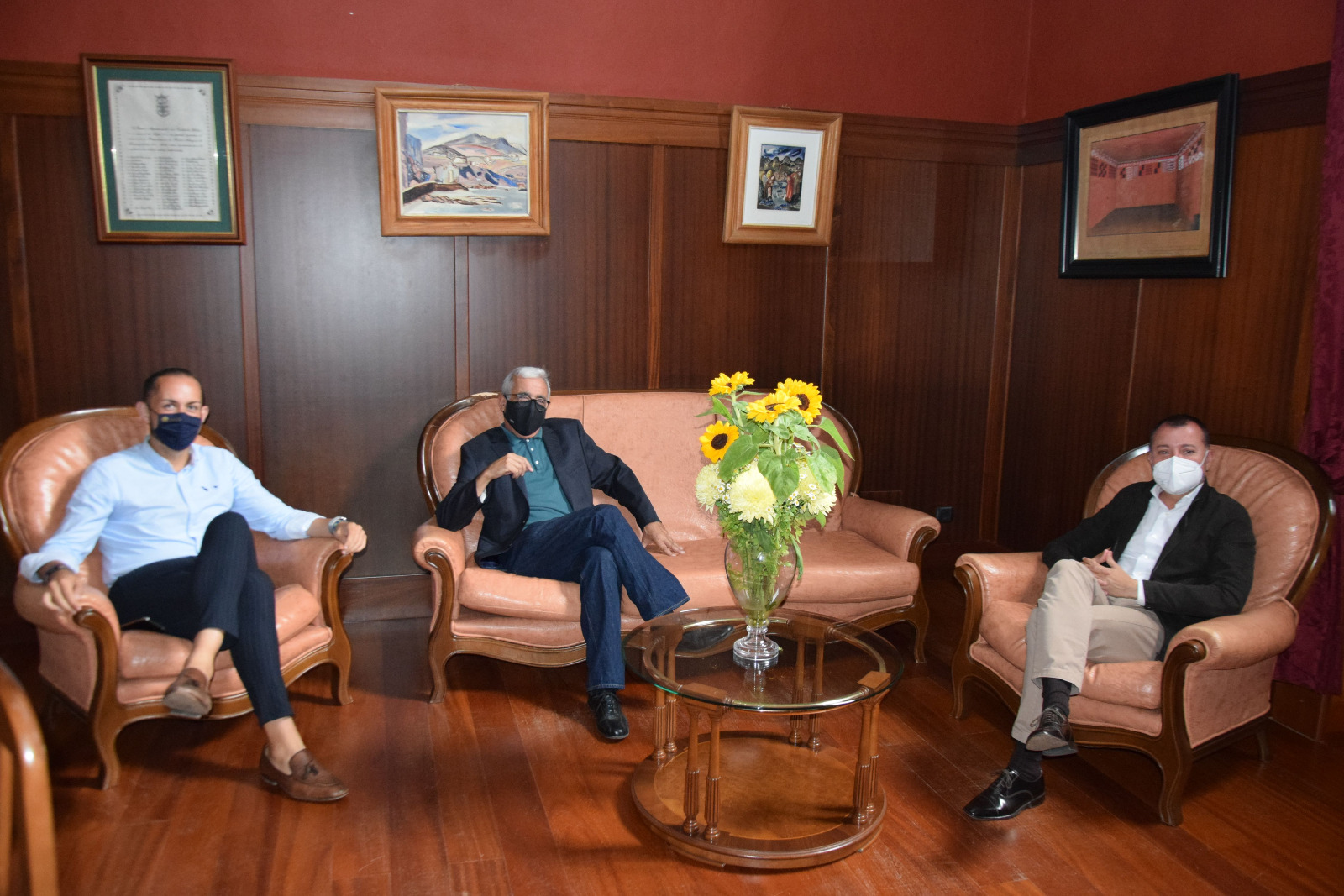 El alcalde de Gáldar Teodoro Sosa con César Ubierna, director de la Casa Museo Antonio Padrón / CanariasNoticias.es El alcalde de Gáldar Teodoro Sosa con César Ubierna, director de la Casa Museo Antonio Padrón / CanariasNoticias.es