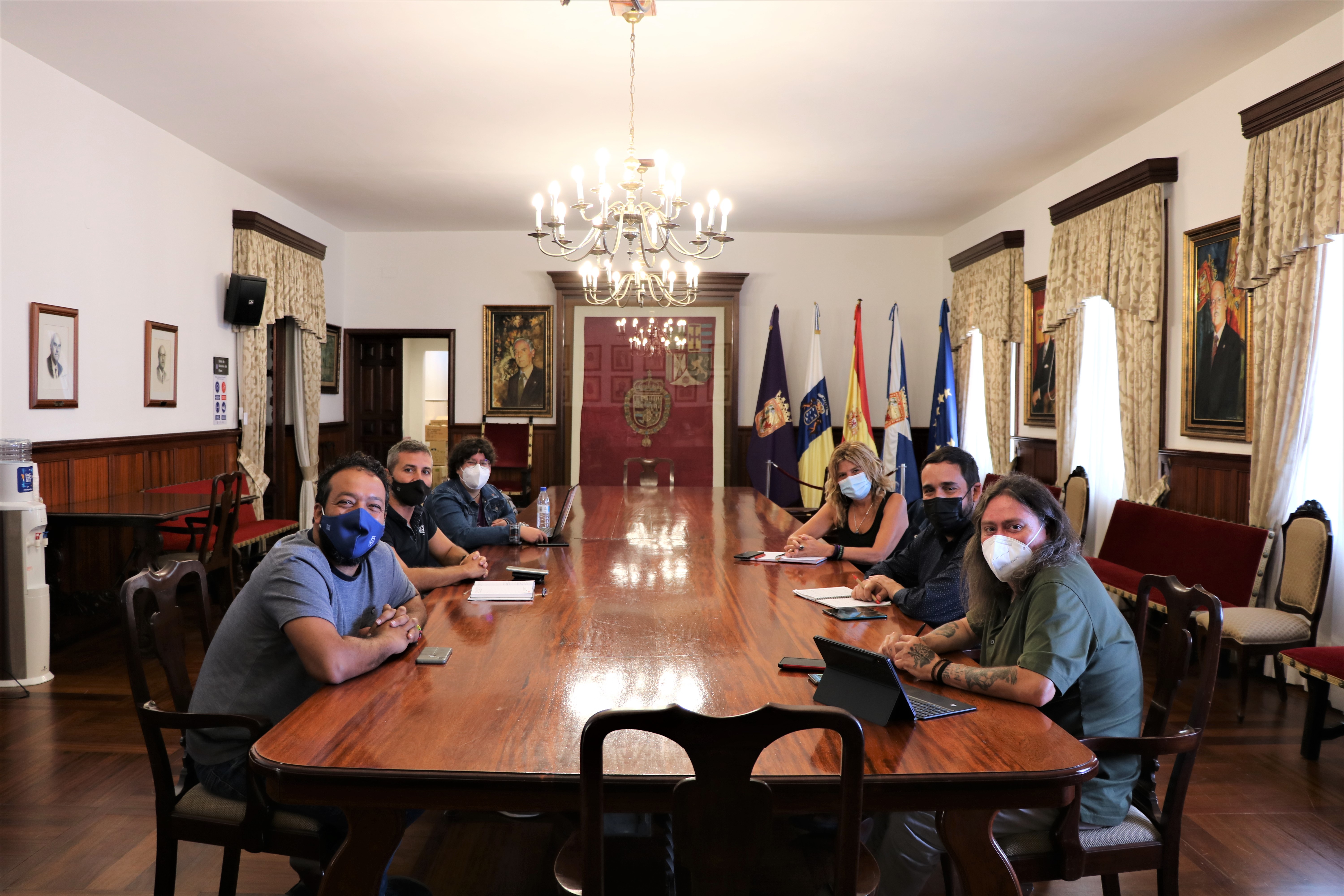 Reunión de Sí Podemos Canarias en el Cabildo y Unidas se puede en La Laguna / CanariasNoticias.es