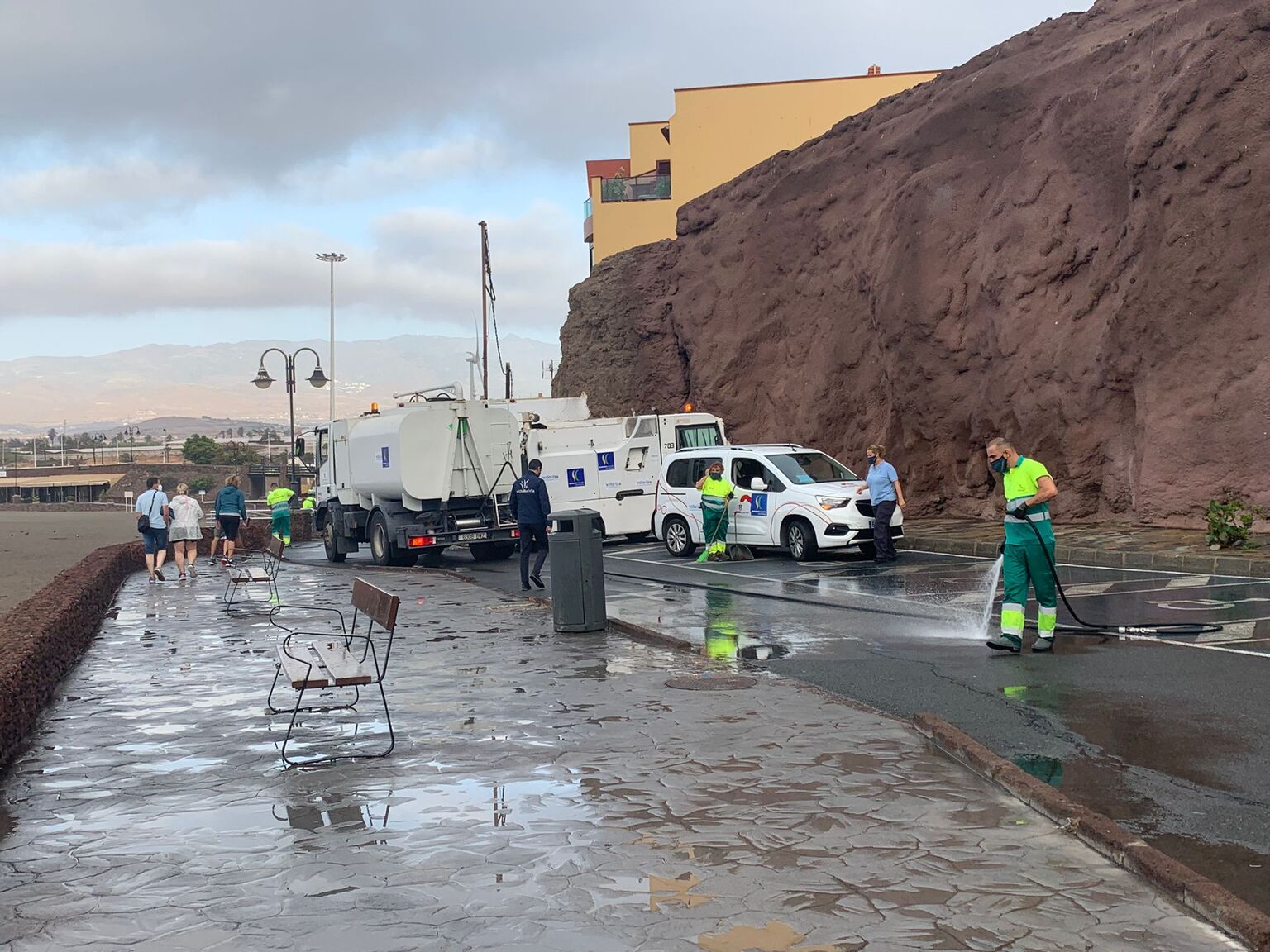 Limpieza de choque en la costa de Telde / CanariasNoticias.es