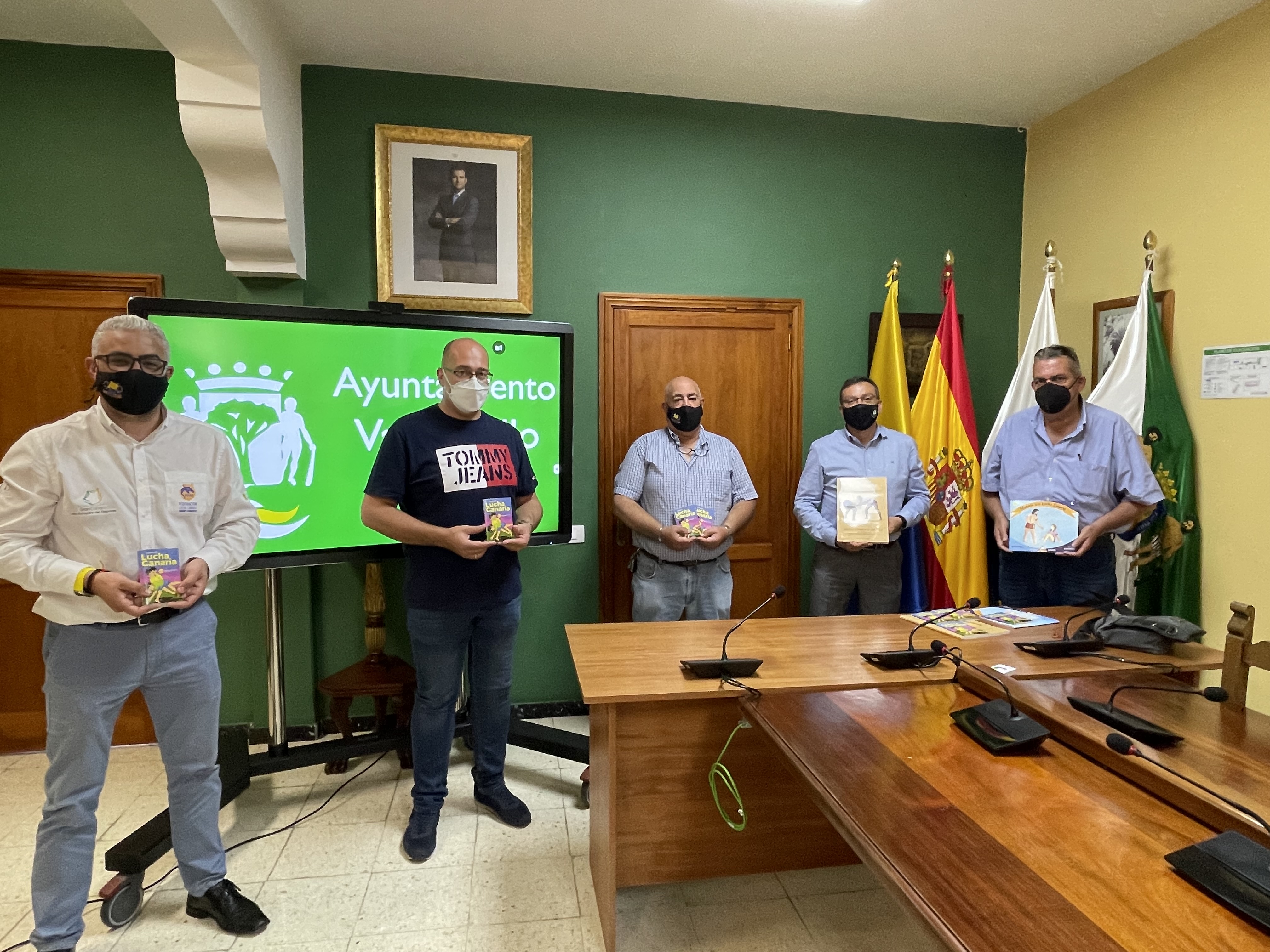 El Ayuntamiento de Valsequillo recibe a la Federación de Lucha de Gran Canaria / CanariasNoticias.es El Ayuntamiento de Valsequillo recibe a la Federación de Lucha de Gran Canaria / CanariasNoticias.es