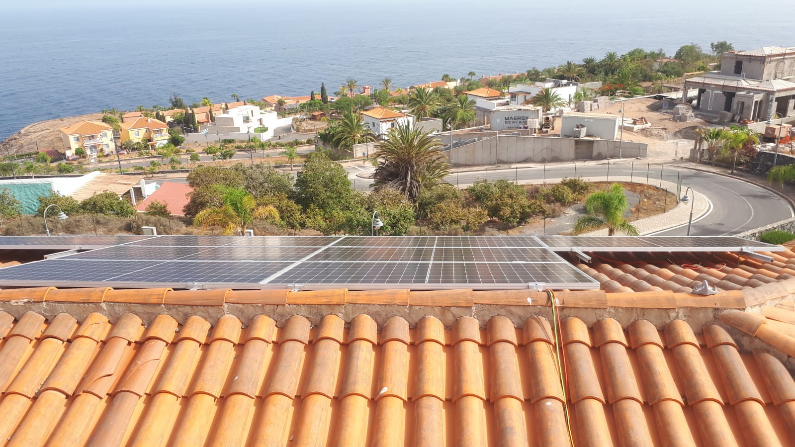 Placas fotovoltaicas en la Residencia de Mayores de Alajeró (La Gomera) / CanariasNoticias.es Placas fotovoltaicas en la Residencia de Mayores de Alajeró (La Gomera) / CanariasNoticias.es