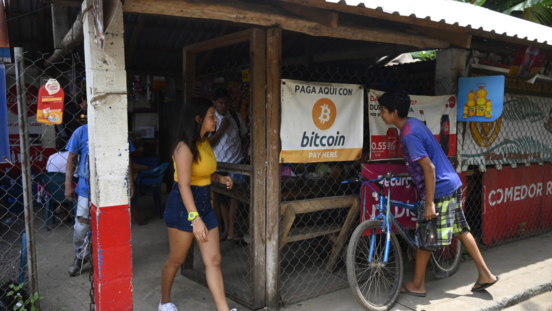 Tienda en El Salvador donde se aceptan bitcoines