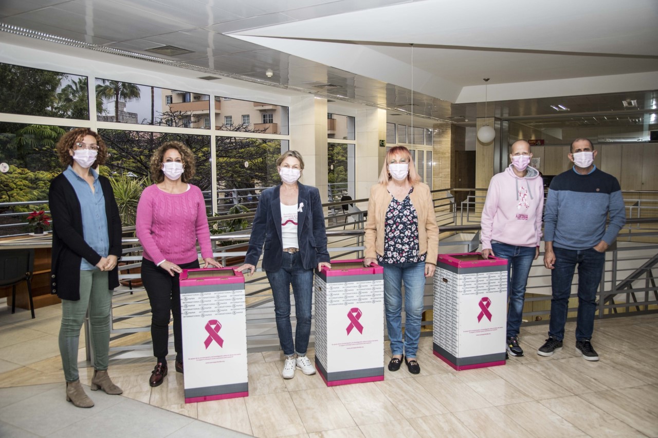 Lucha contra el cáncer de mama. Adeje. Tenerife/ canariasnoticias.es