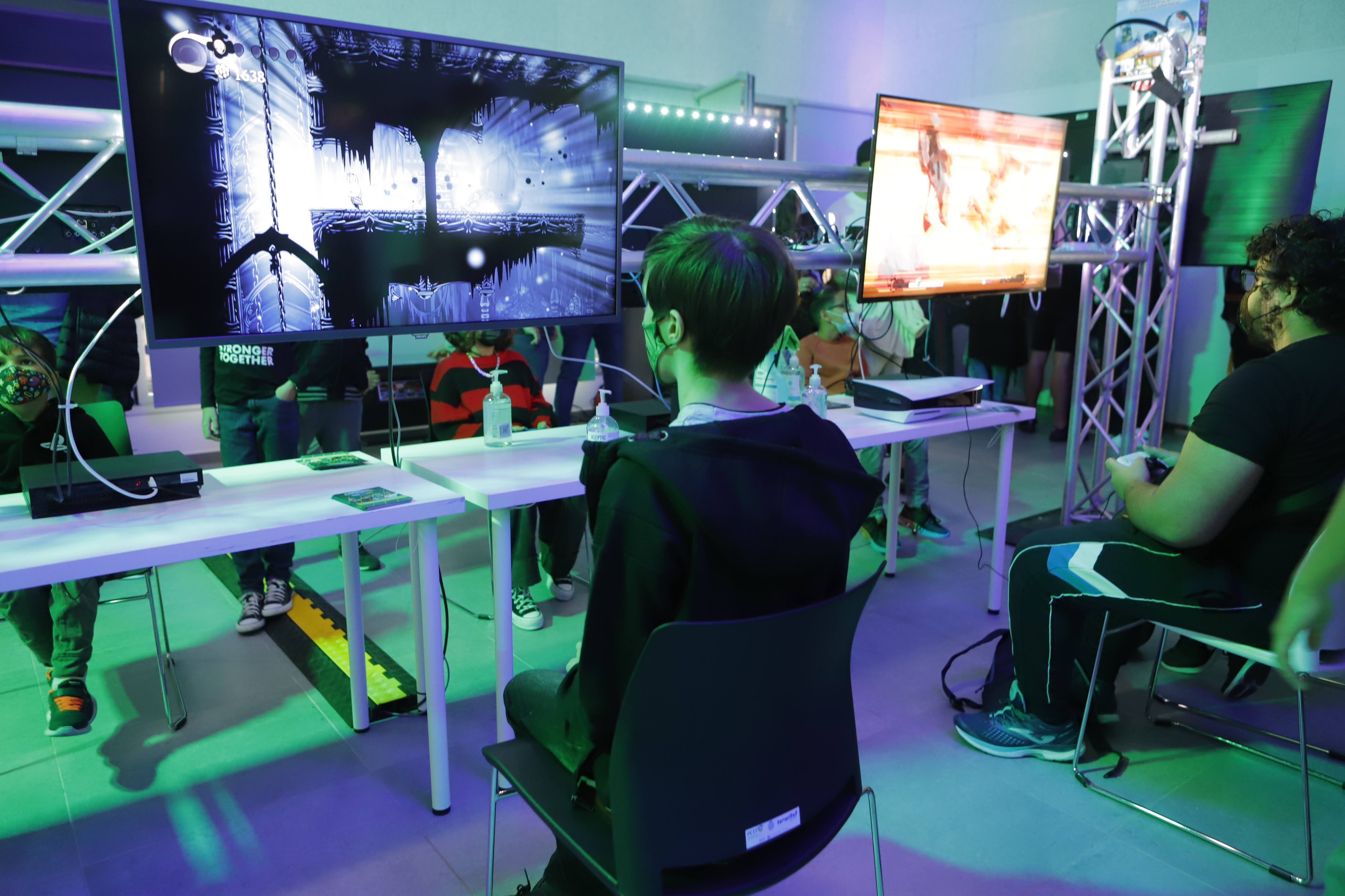 Liga Canaria de Esports HiperDino en La Noche en Blanco de La Laguna / CanariasNoticias.es Liga Canaria de Esports HiperDino en La Noche en Blanco de La Laguna / CanariasNoticias.es