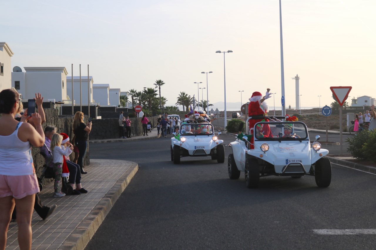 Papa Noel en Playa Blanca. Yaiza. Lanzarote/ canariasnoticias.es