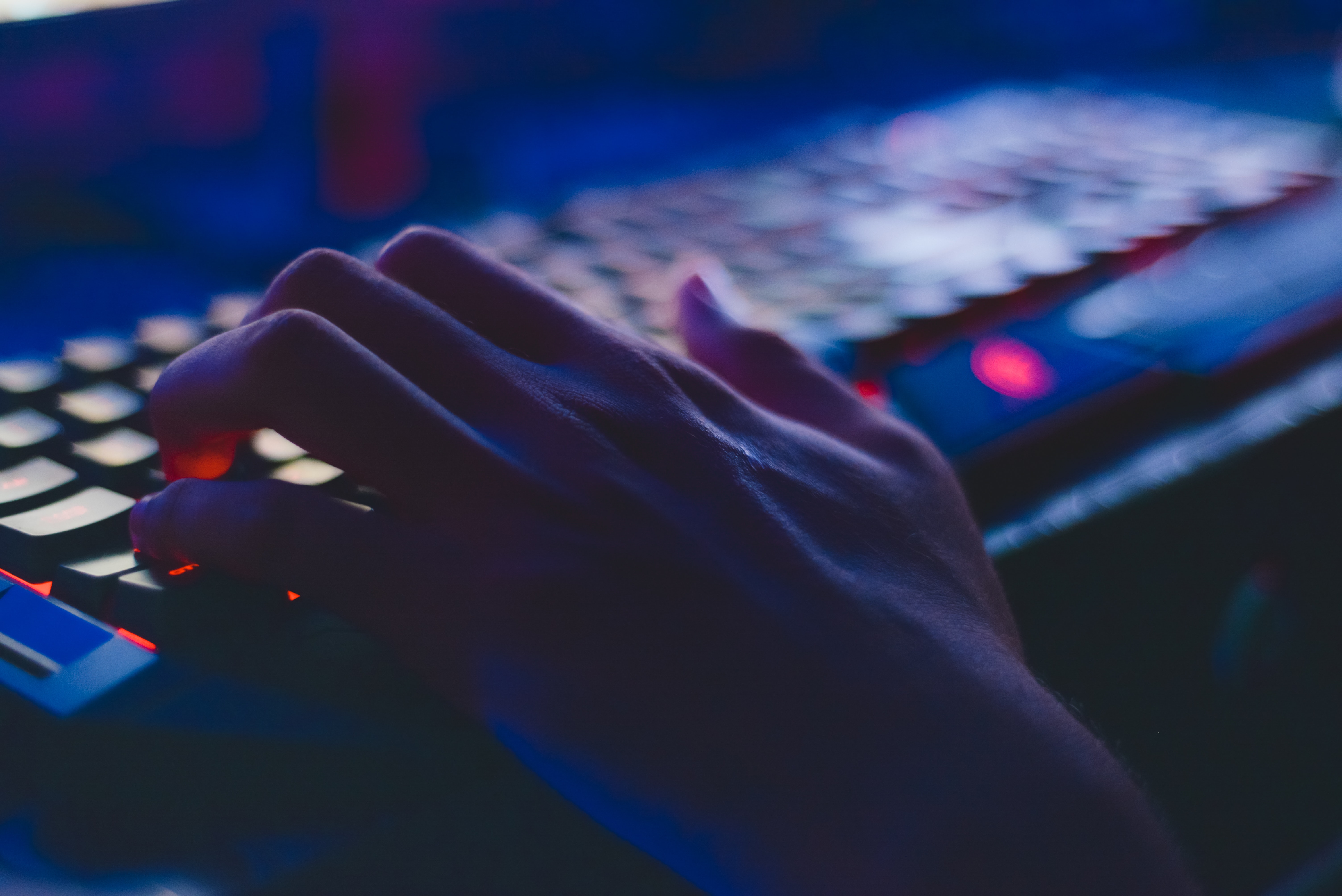 / Soumil Kumar (Pexels) ¿Cuánto gana un hacker ético?