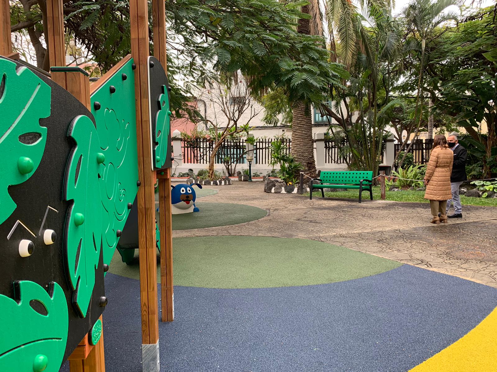 El parque infantil de Santa Rosalía en Telde adaptado para personas con movilidad reducida / CanariasNoticias.es