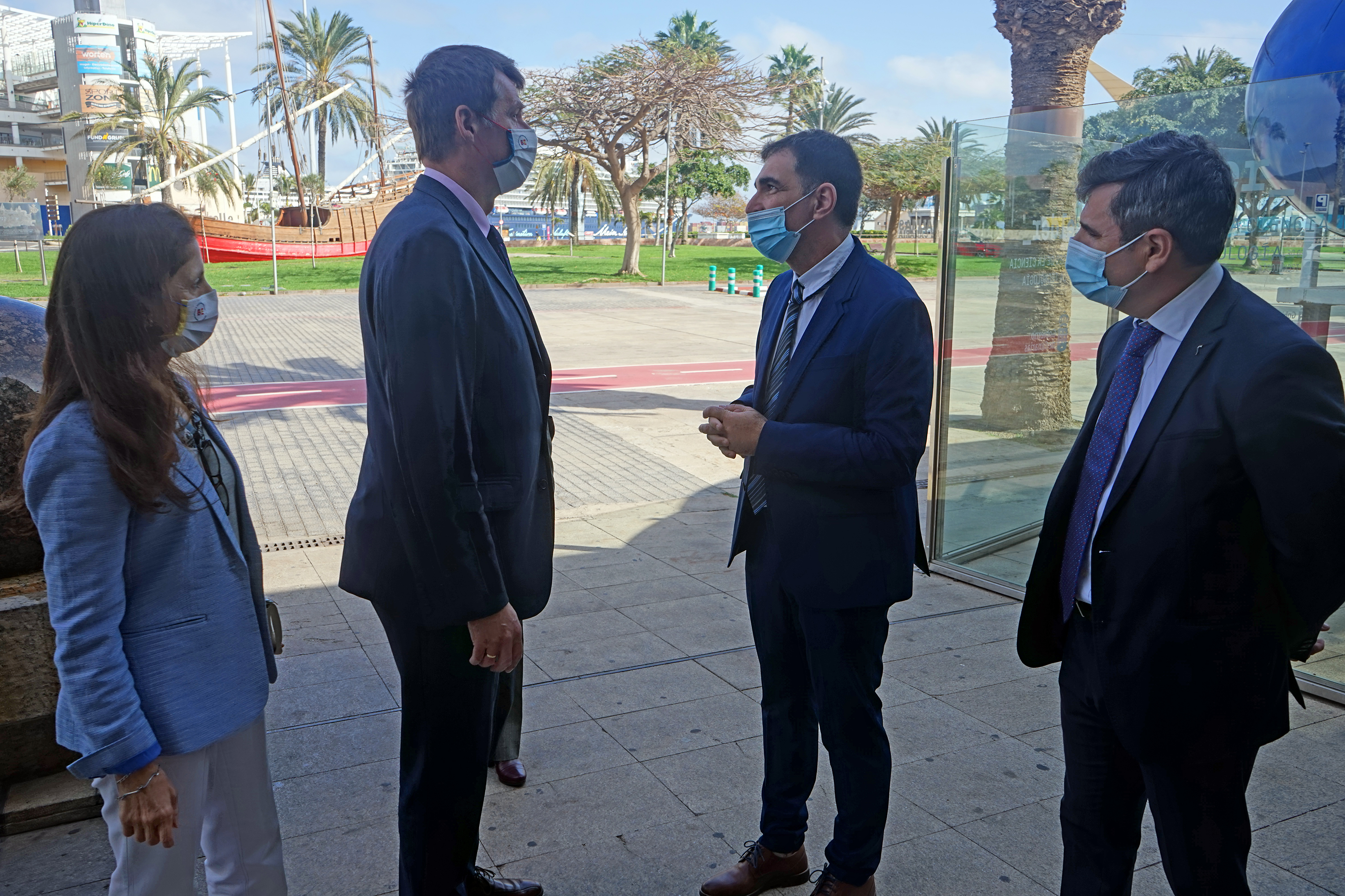 Visita del embajador de Reino Unido en España al Museo Elder / CanariasNoticias.es