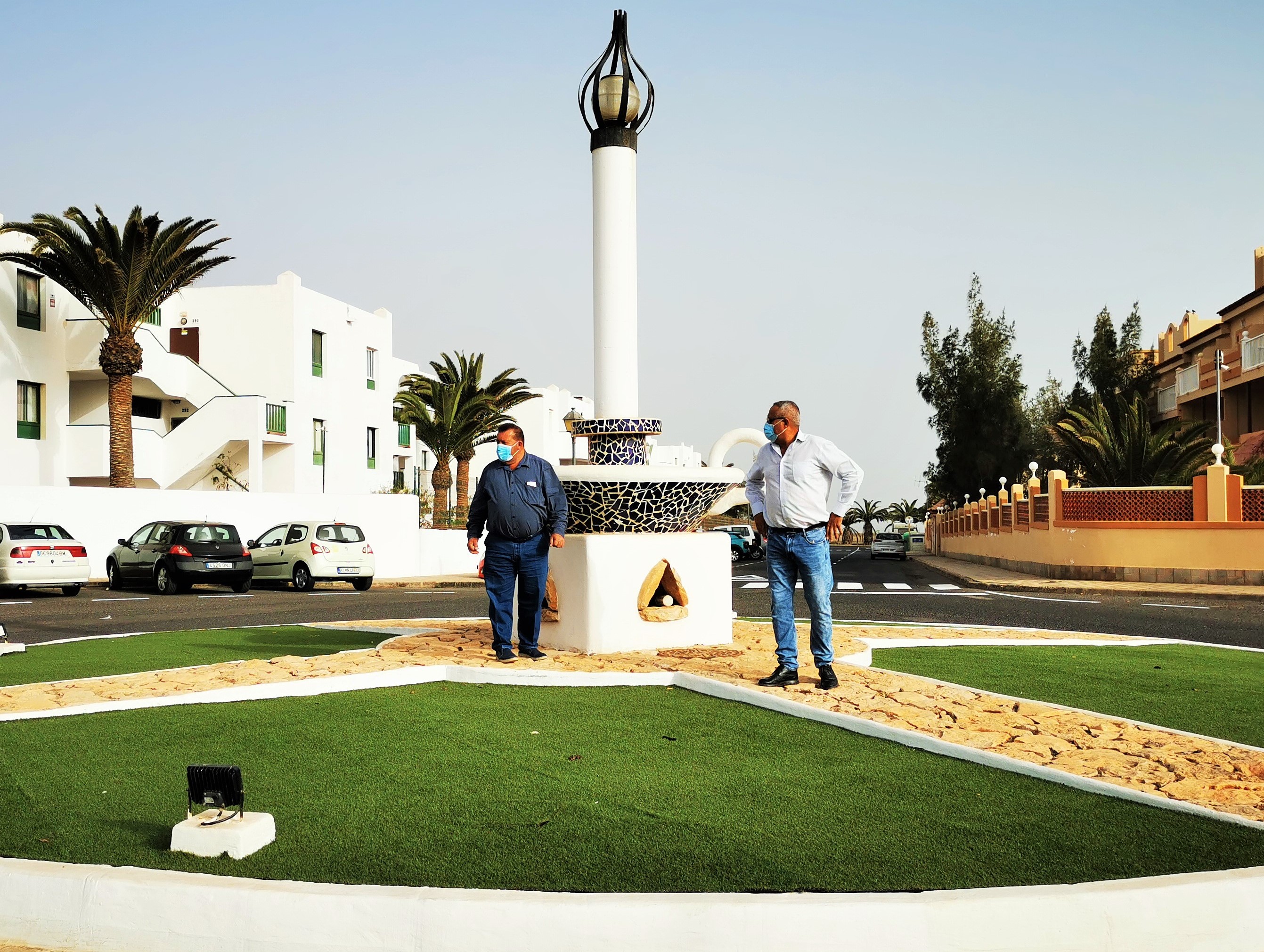 Embellecimiento de las rotondas de Costa de Antigua (Fuerteventura) / CanariasNoticias.es