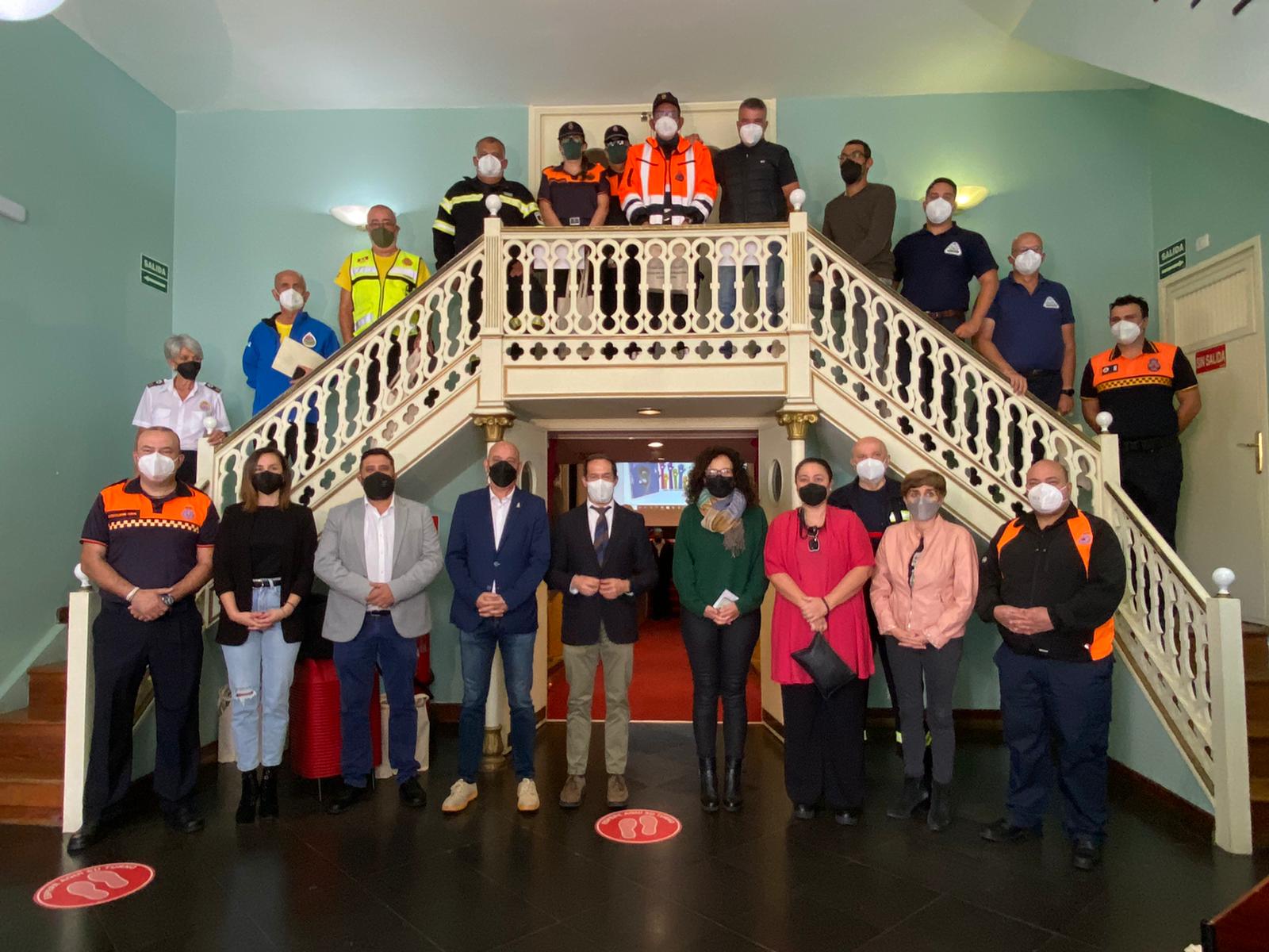 Cabildo de La Palma y los voluntarios de emergencia volcánica/ canariasnoticias.es Cabildo de La Palma y los voluntarios de emergencia volcánica/ canariasnoticias.es