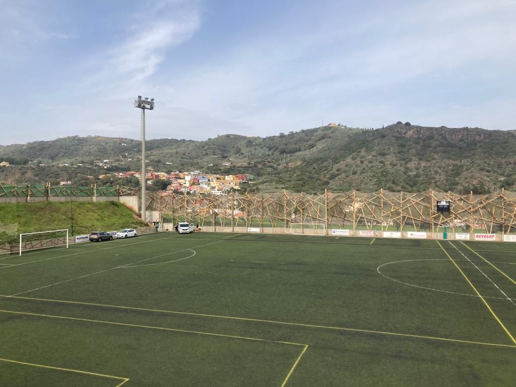 Nueva iluminación del Estadio Municipal de Los Olivos de Santa Brígida / CanariasNoticias.es