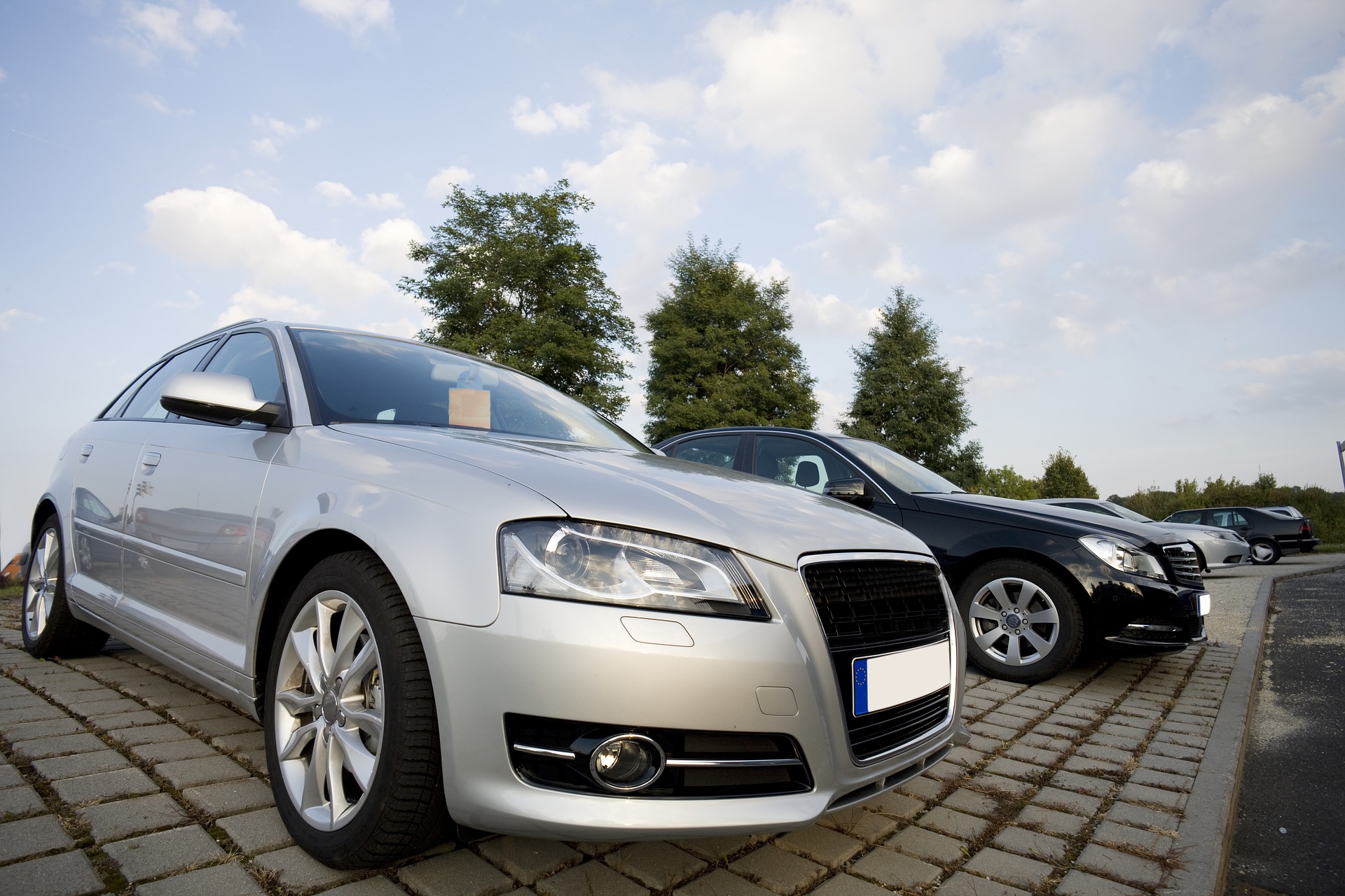 / andreas160578 (Pixabay) ¿Coche de ocasión o nuevo? Despejamos tus dudas