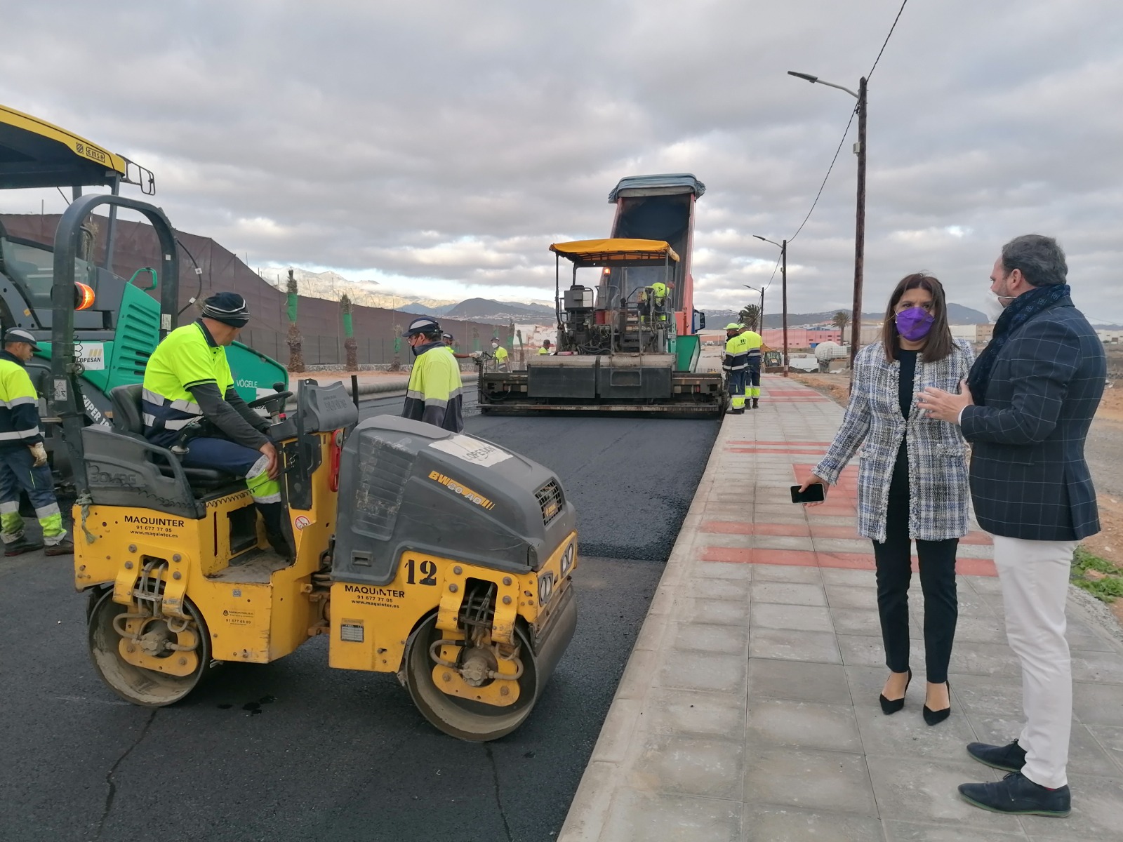 Obras de asfaltado de la carretera de Melenara en Telde / CanariasNoticias.es