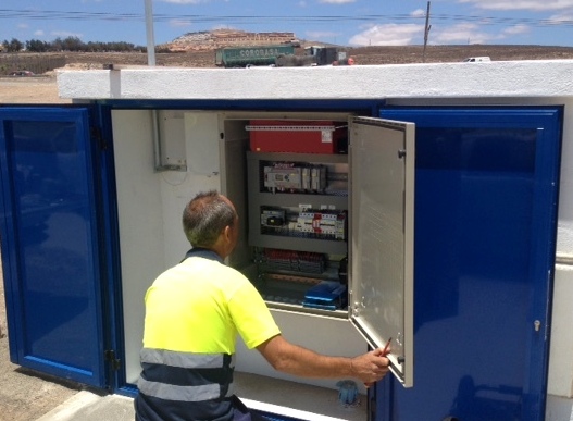 Adjudicada la instalación de placas fotovoltaicas en la desaladora de Montaña Blanca / CanariasNoticias.es