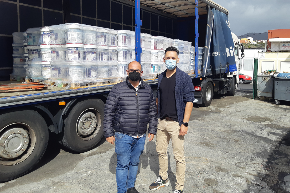 AkzoNobel y Procolor suman esfuerzos para donar más de 3.000 litros de pintura/ canariasnoticias.es AkzoNobel y Procolor suman esfuerzos para donar más de 3.000 litros de pintura/ canariasnoticias.es