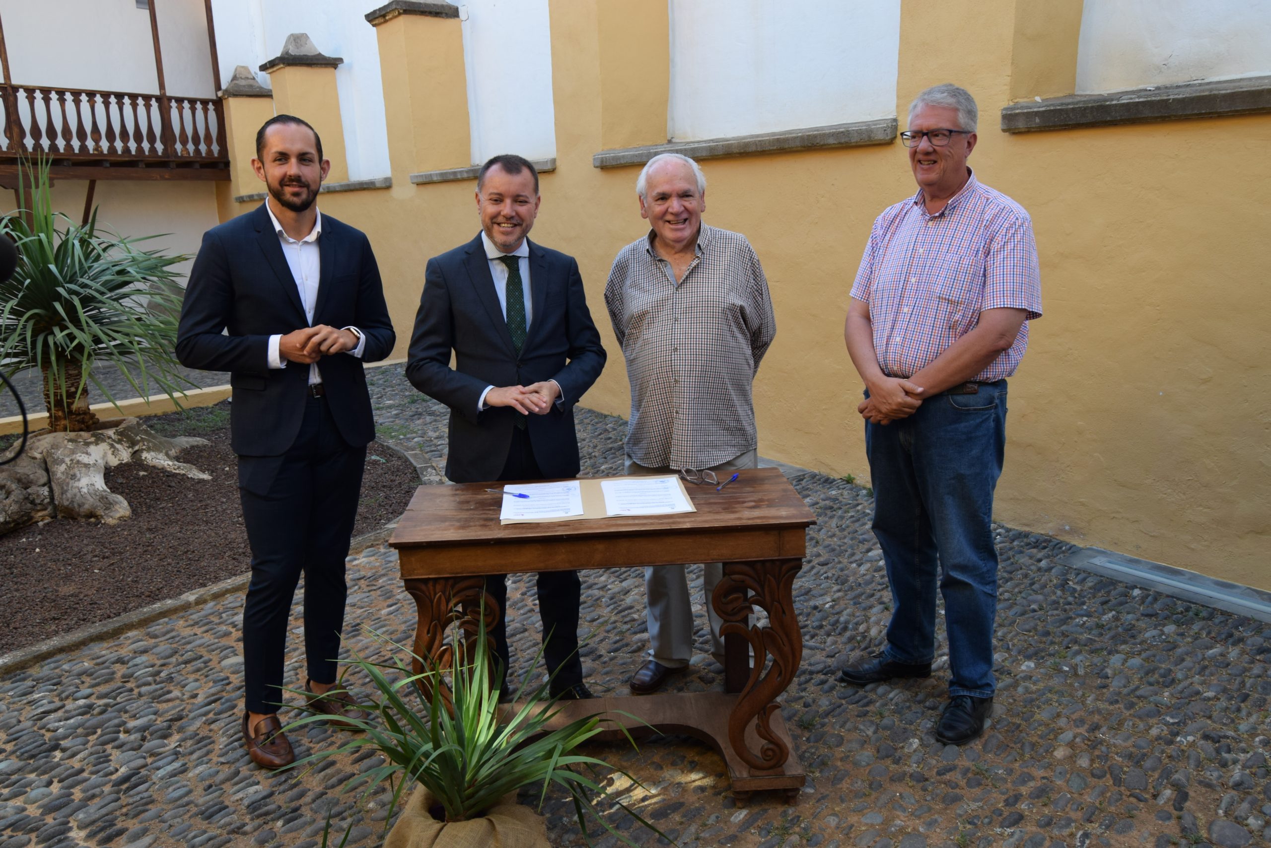 Gáldar adquiere 125 piezas de alfarería tradicional de Hoya de Pineda para el Museo Agáldar